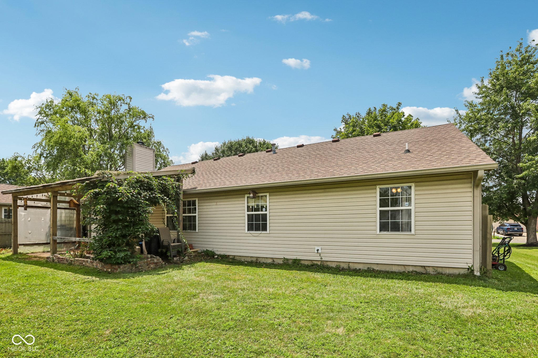 1719 Acorn Road
