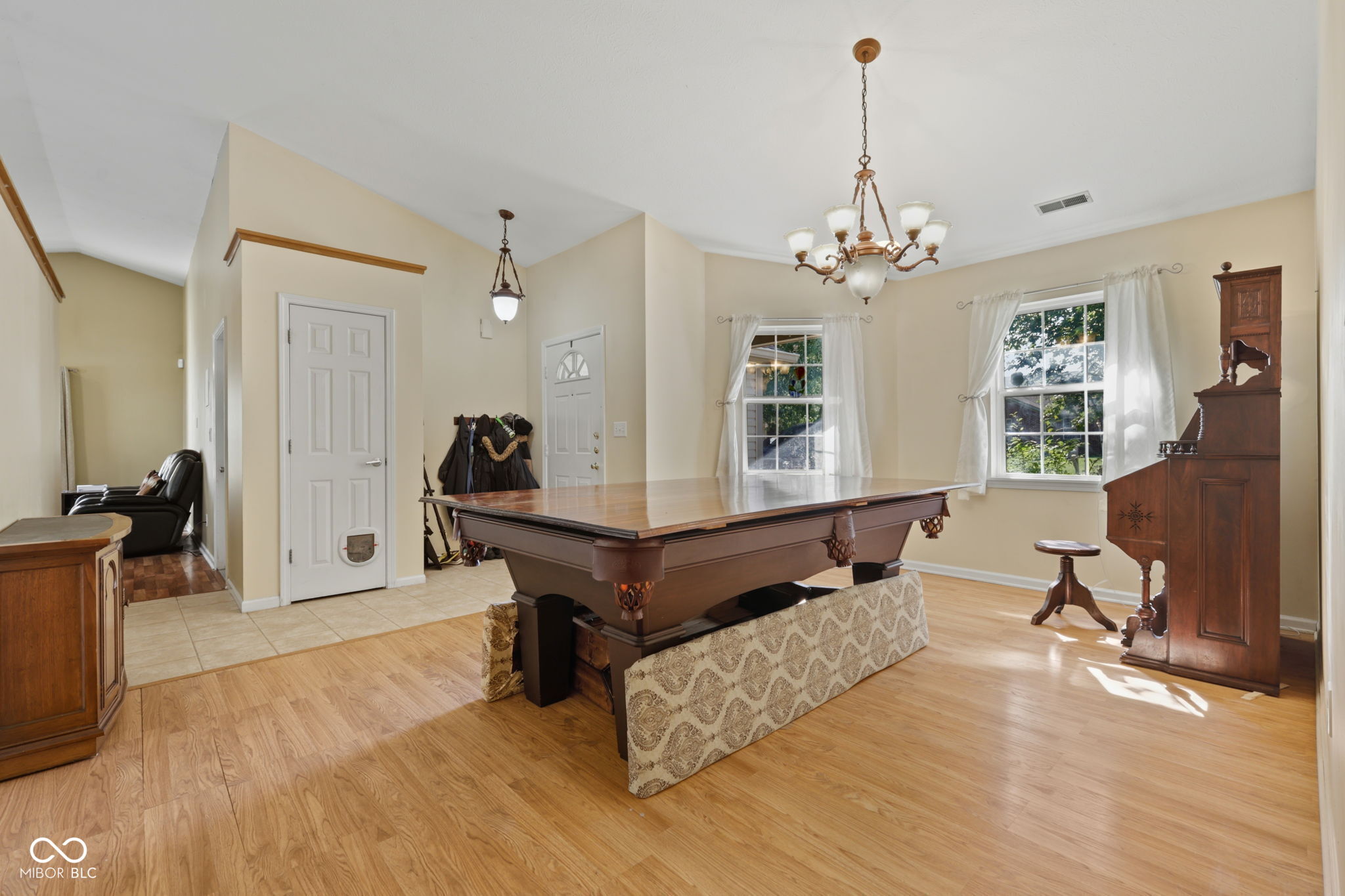 1719 Acorn Road