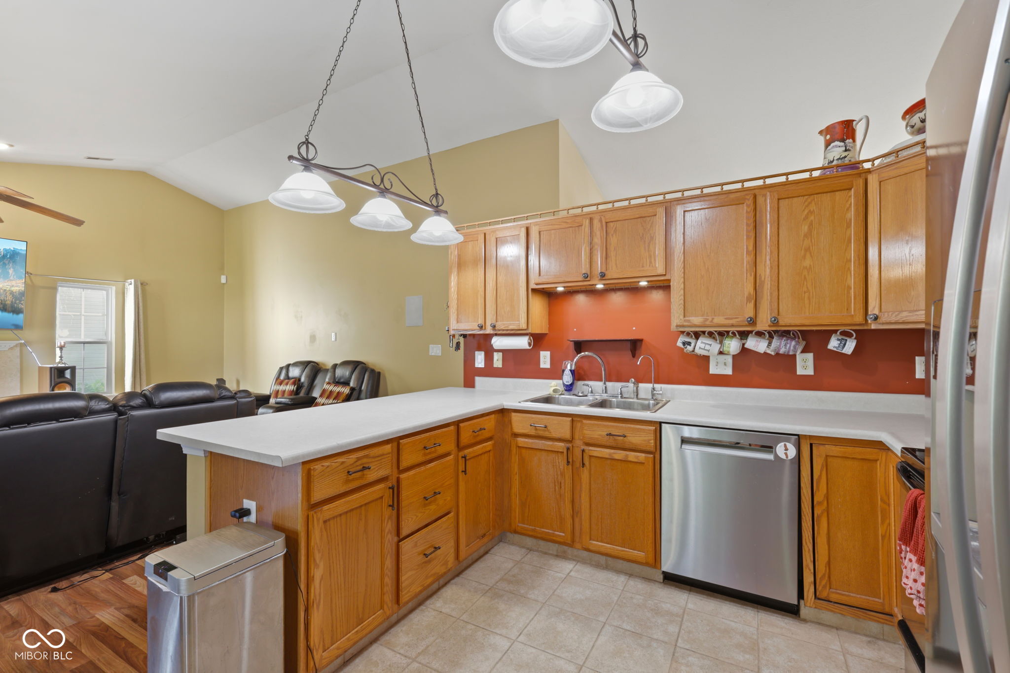 1719 Acorn Road