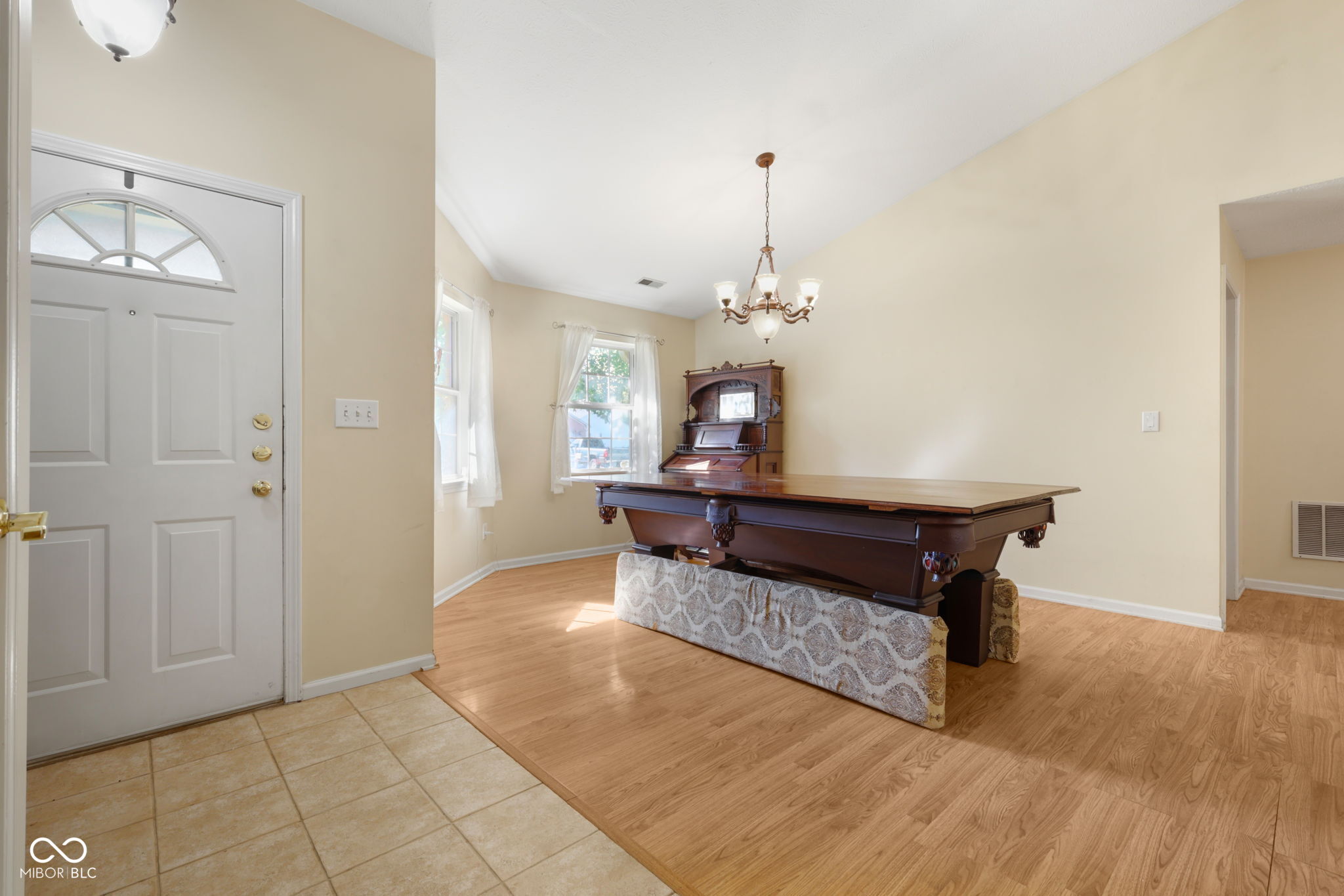 1719 Acorn Road