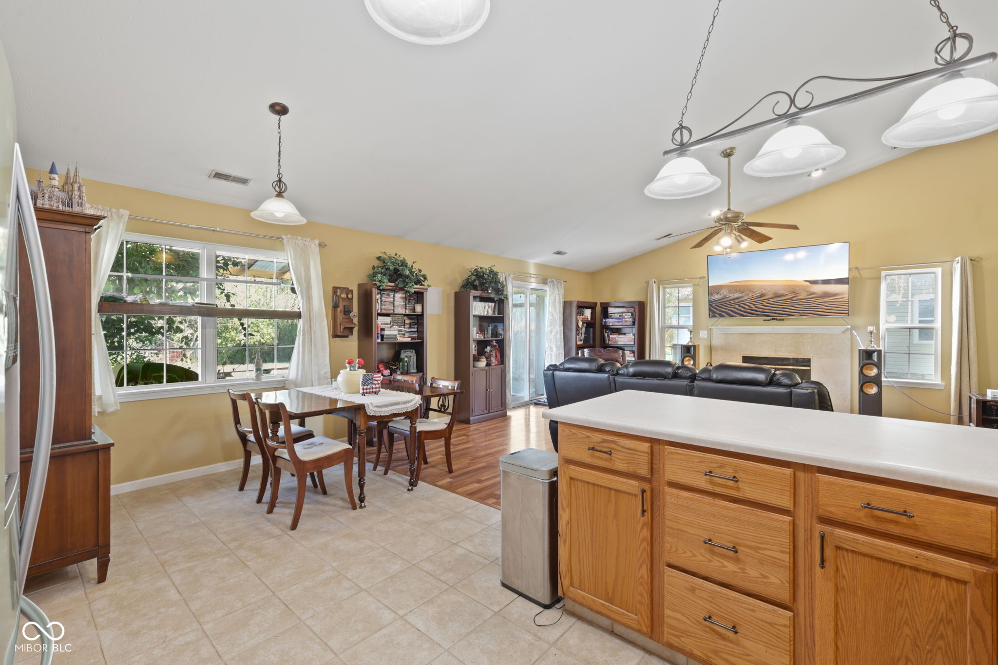 1719 Acorn Road