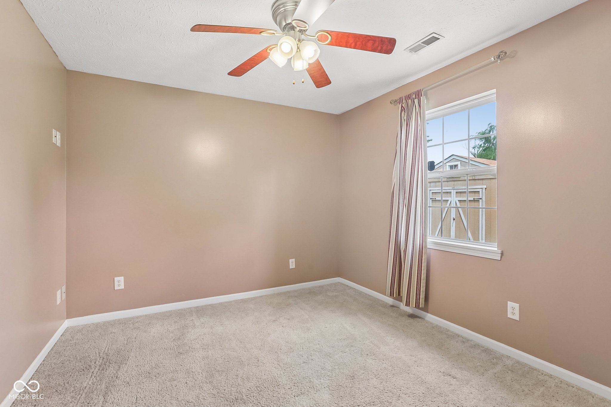 1719 Acorn Road
