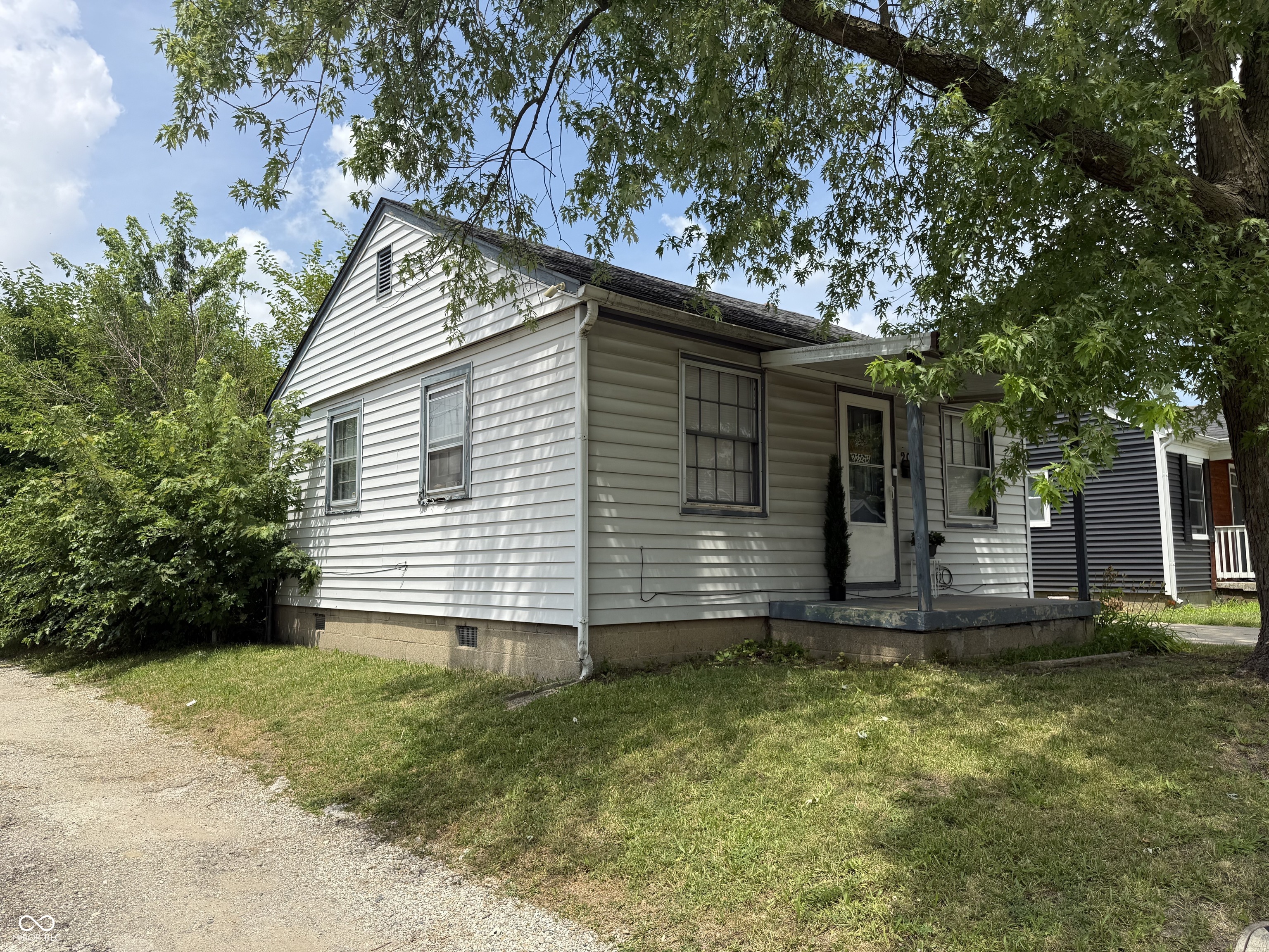 202 N Forest Avenue
