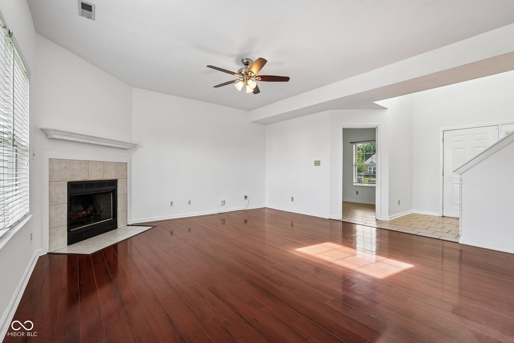 5214 Mesa Verde Drive