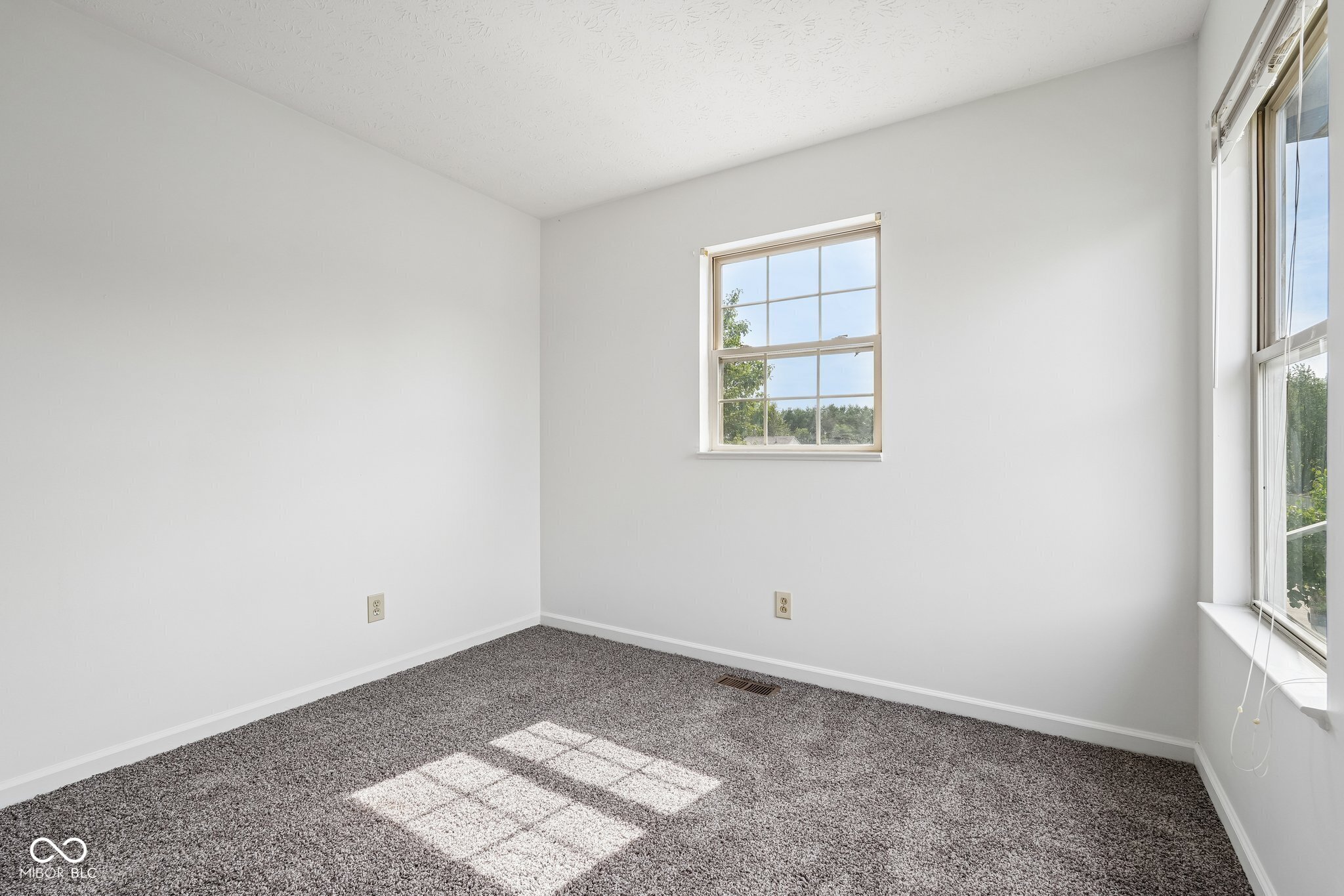 5214 Mesa Verde Drive