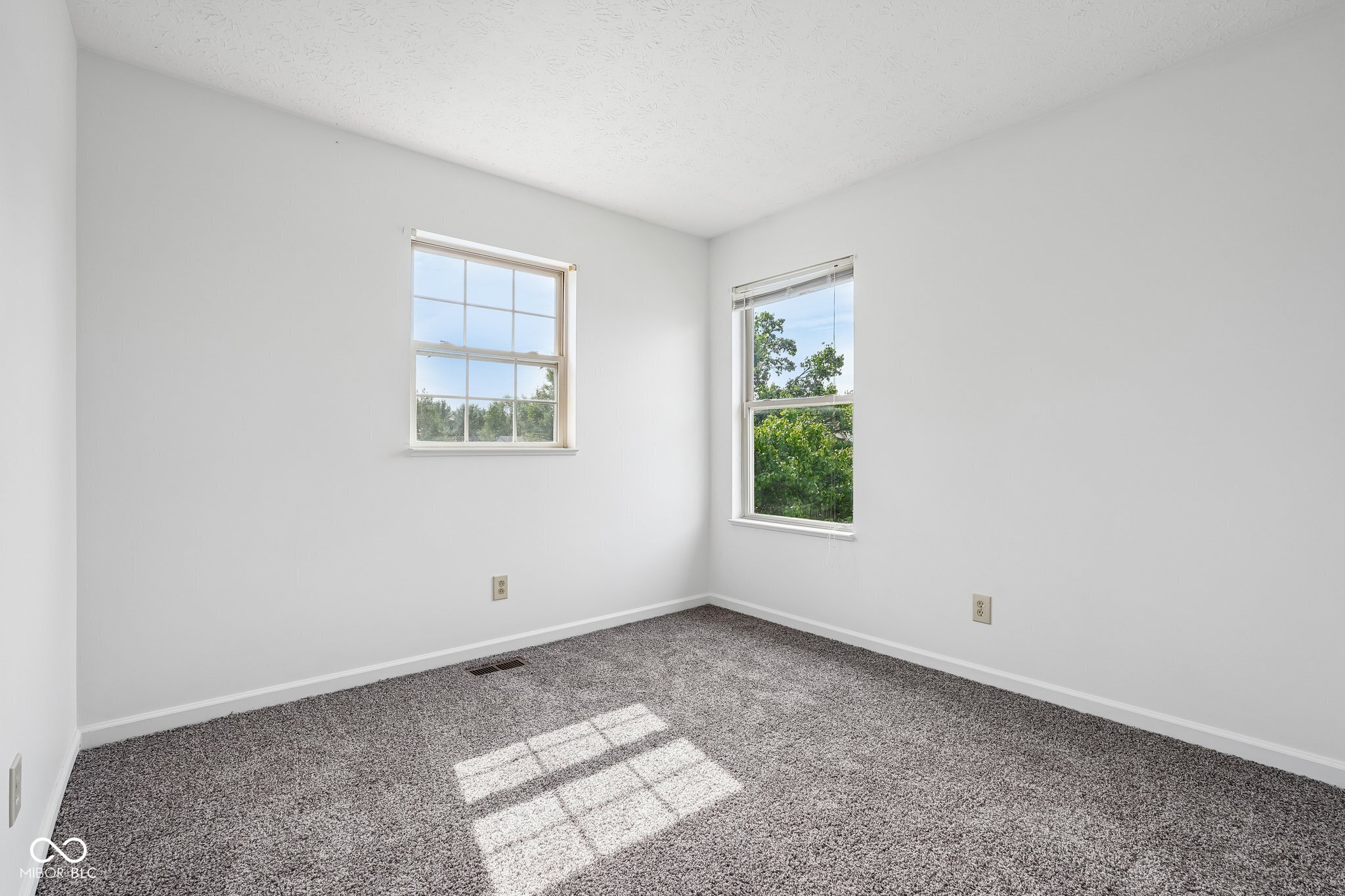 5214 Mesa Verde Drive