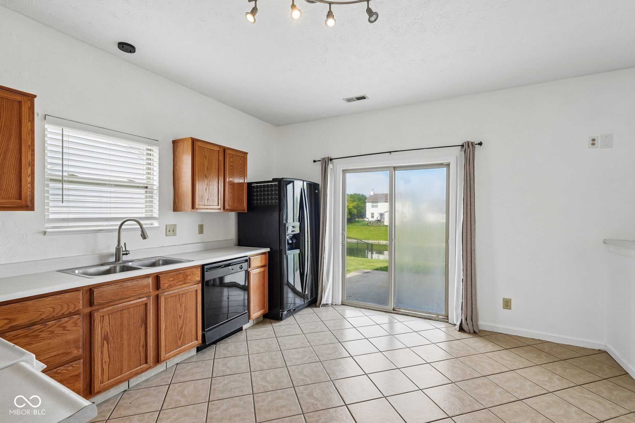 5214 Mesa Verde Drive