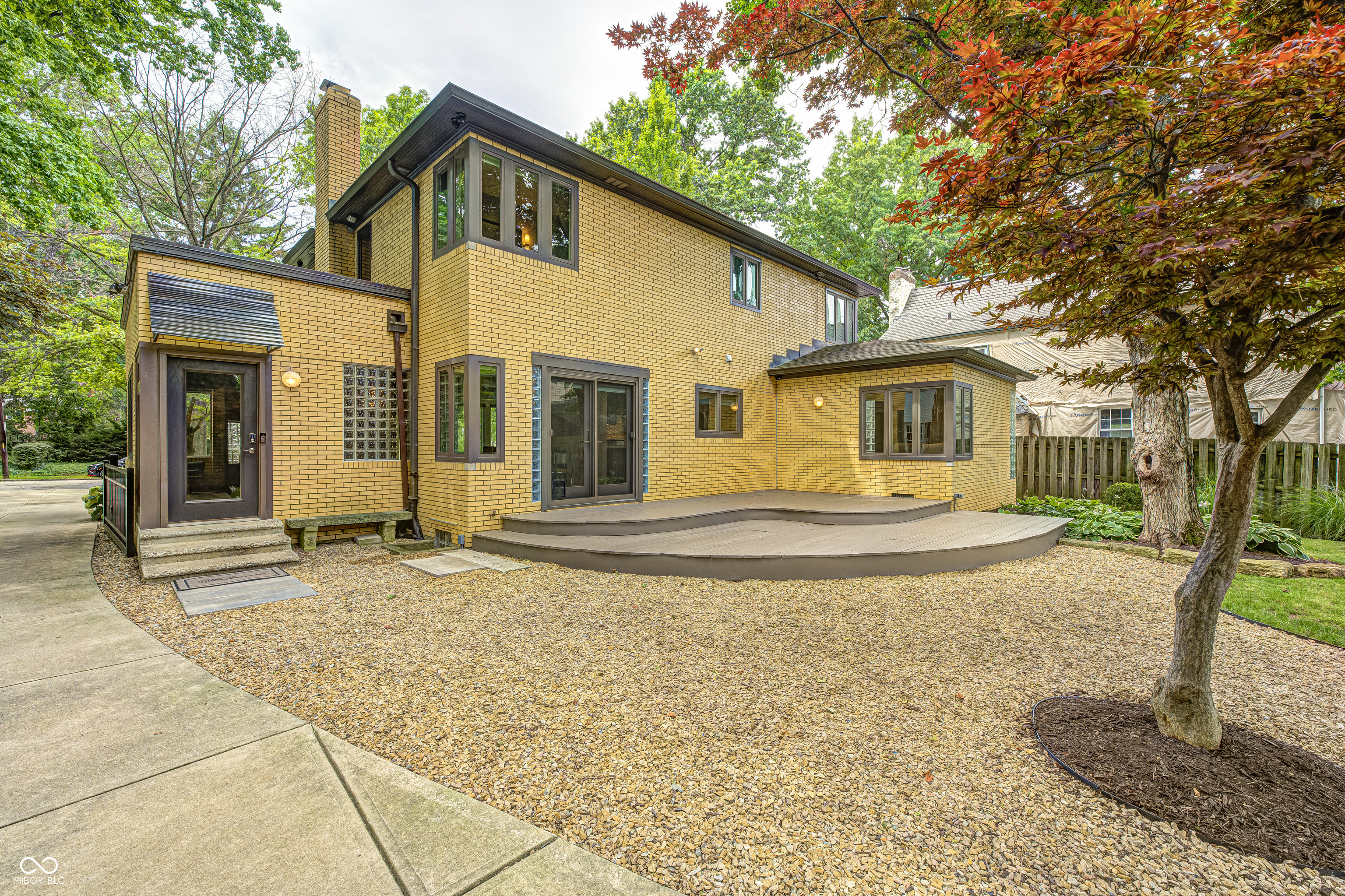 518 Buckingham Drive
