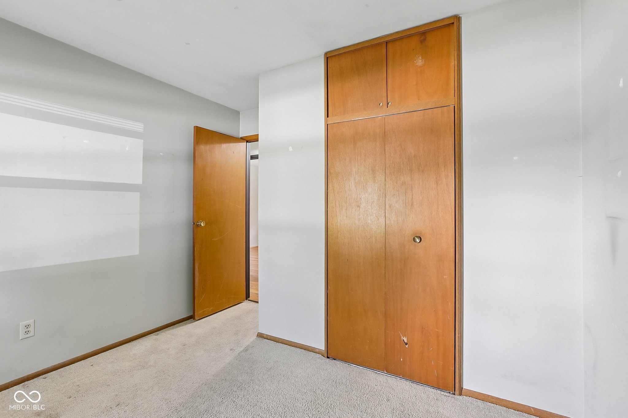 685 Sunset Boulevard
