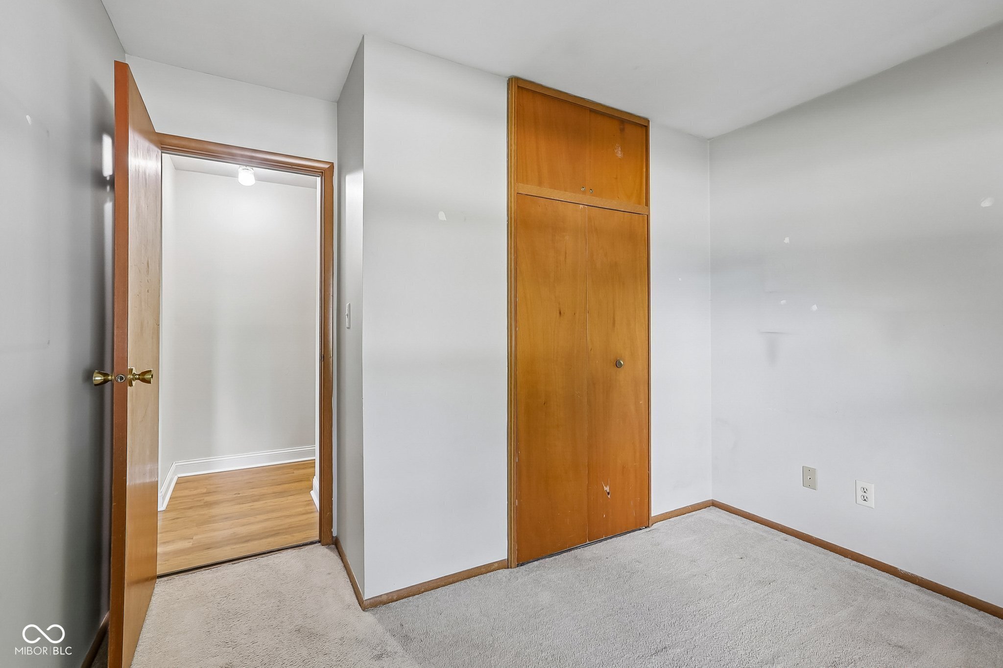 685 Sunset Boulevard