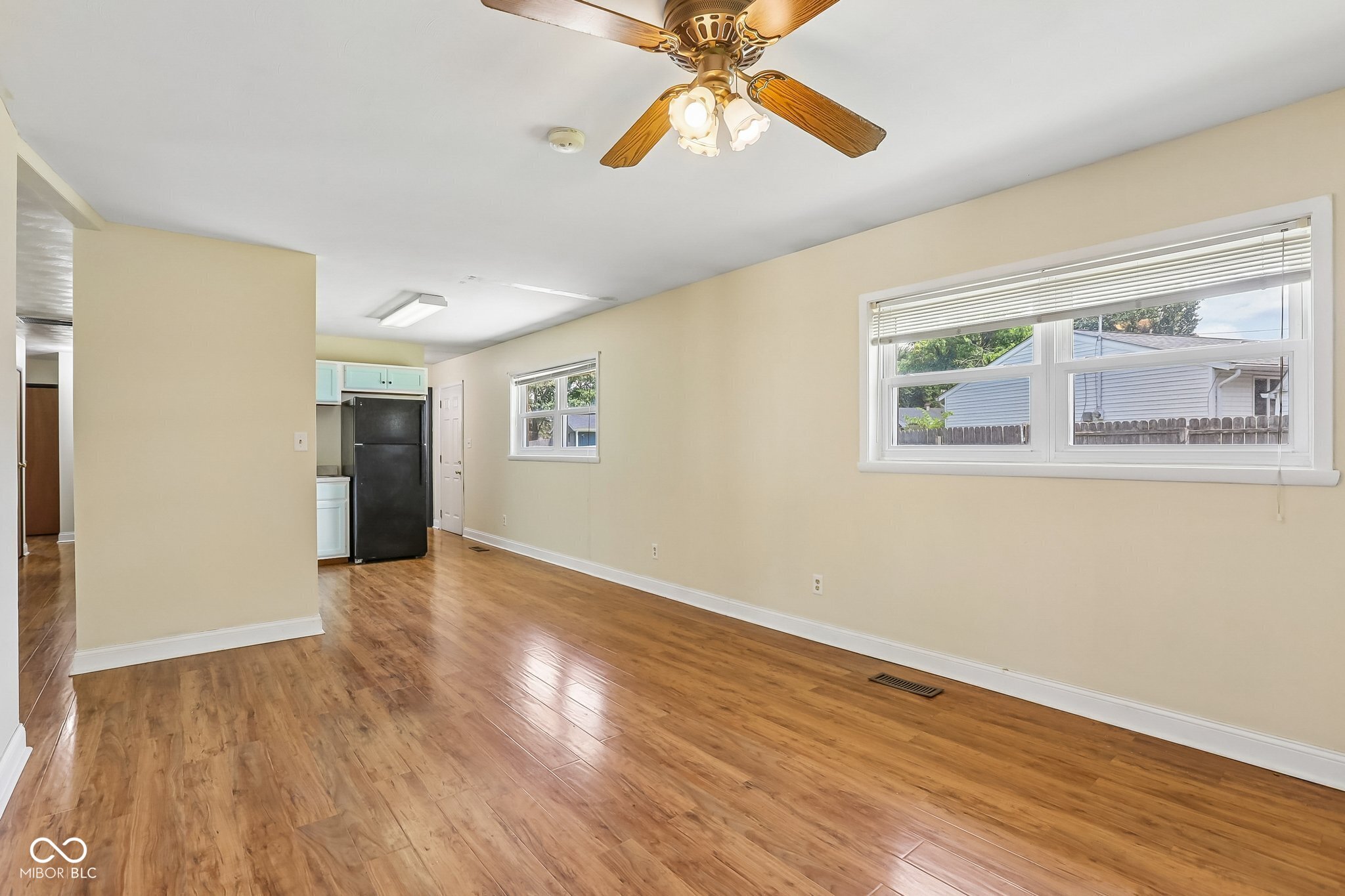 685 Sunset Boulevard