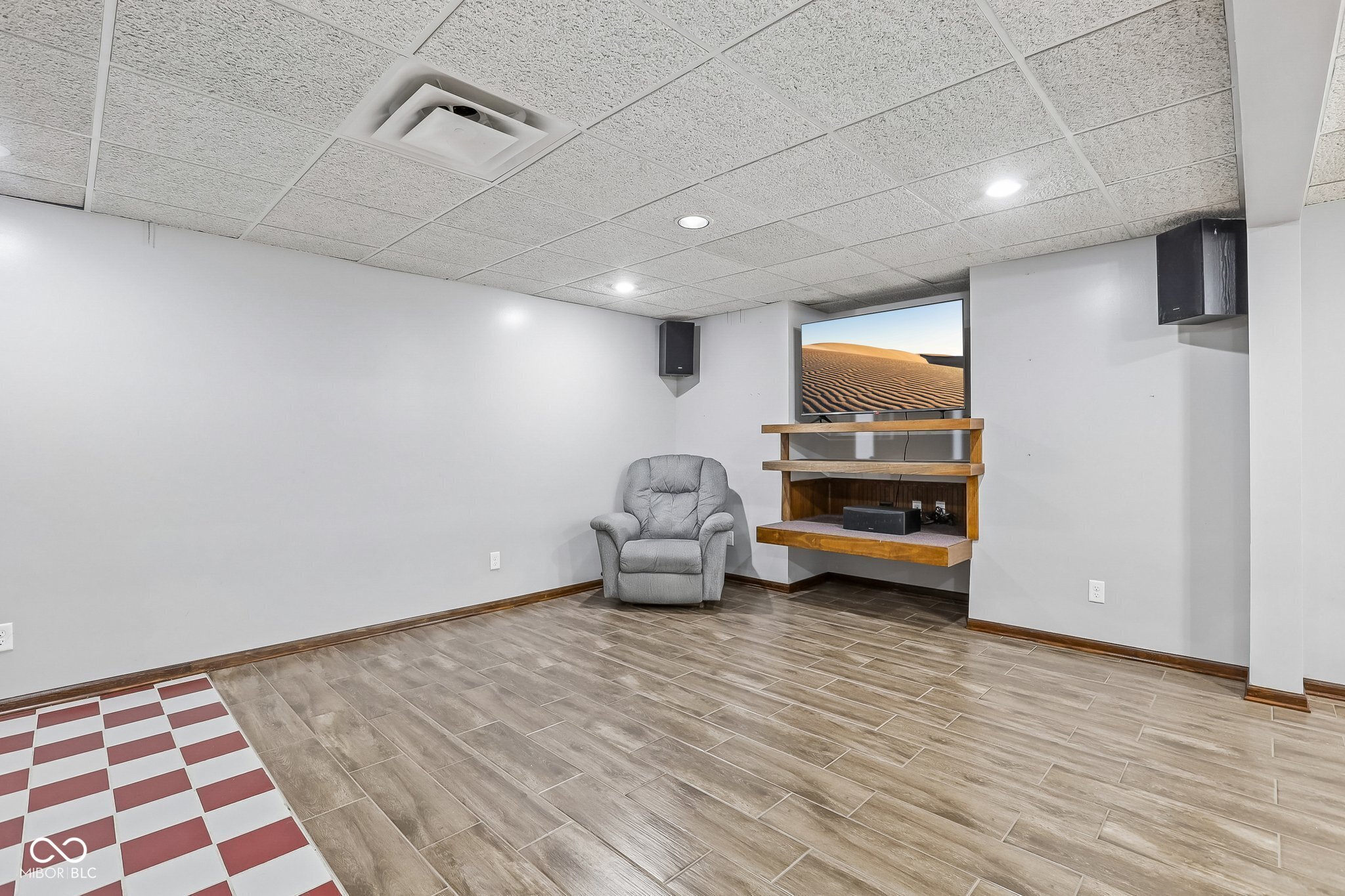 331 N Greenbriar Drive
