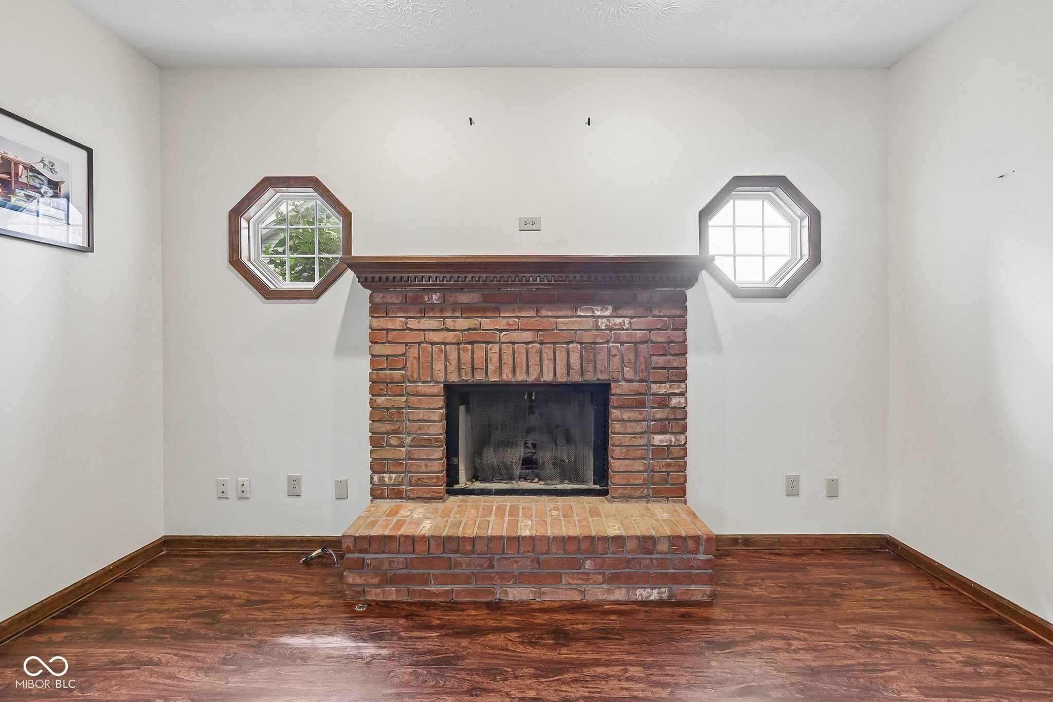 331 N Greenbriar Drive