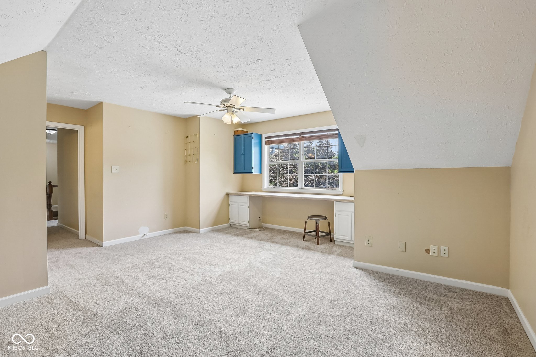 331 N Greenbriar Drive