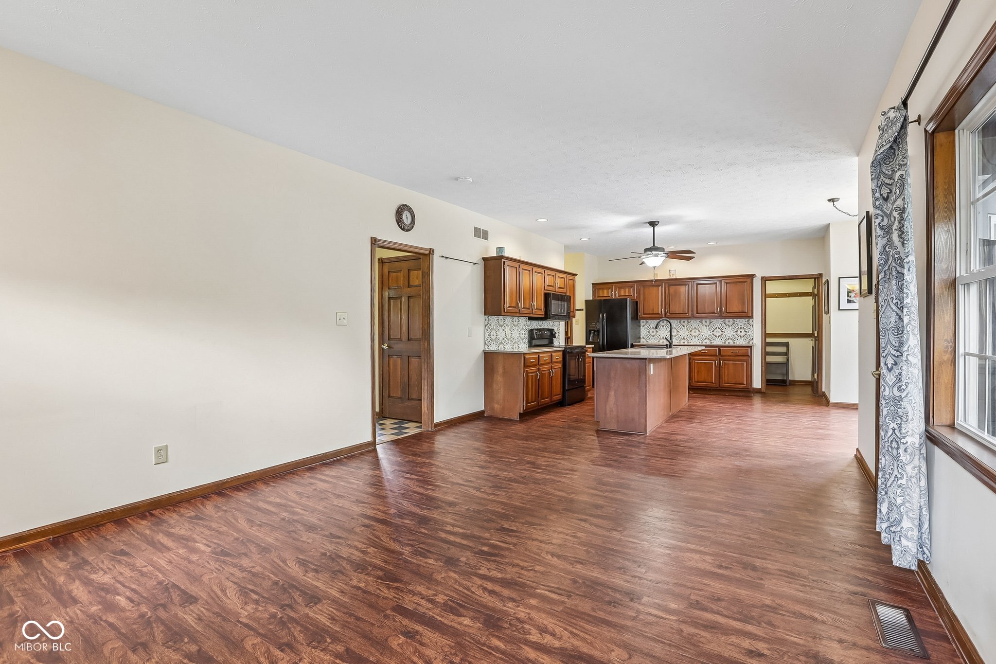 331 N Greenbriar Drive