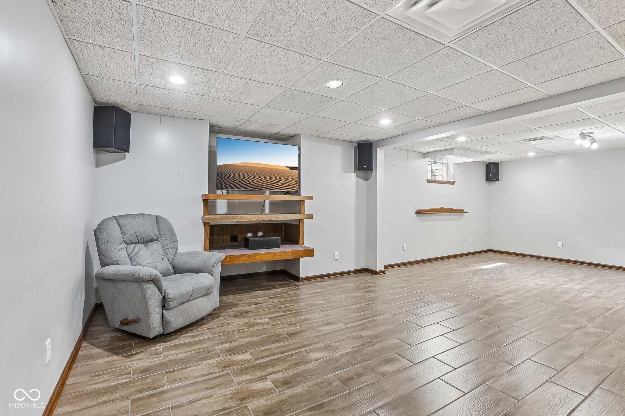331 N Greenbriar Drive