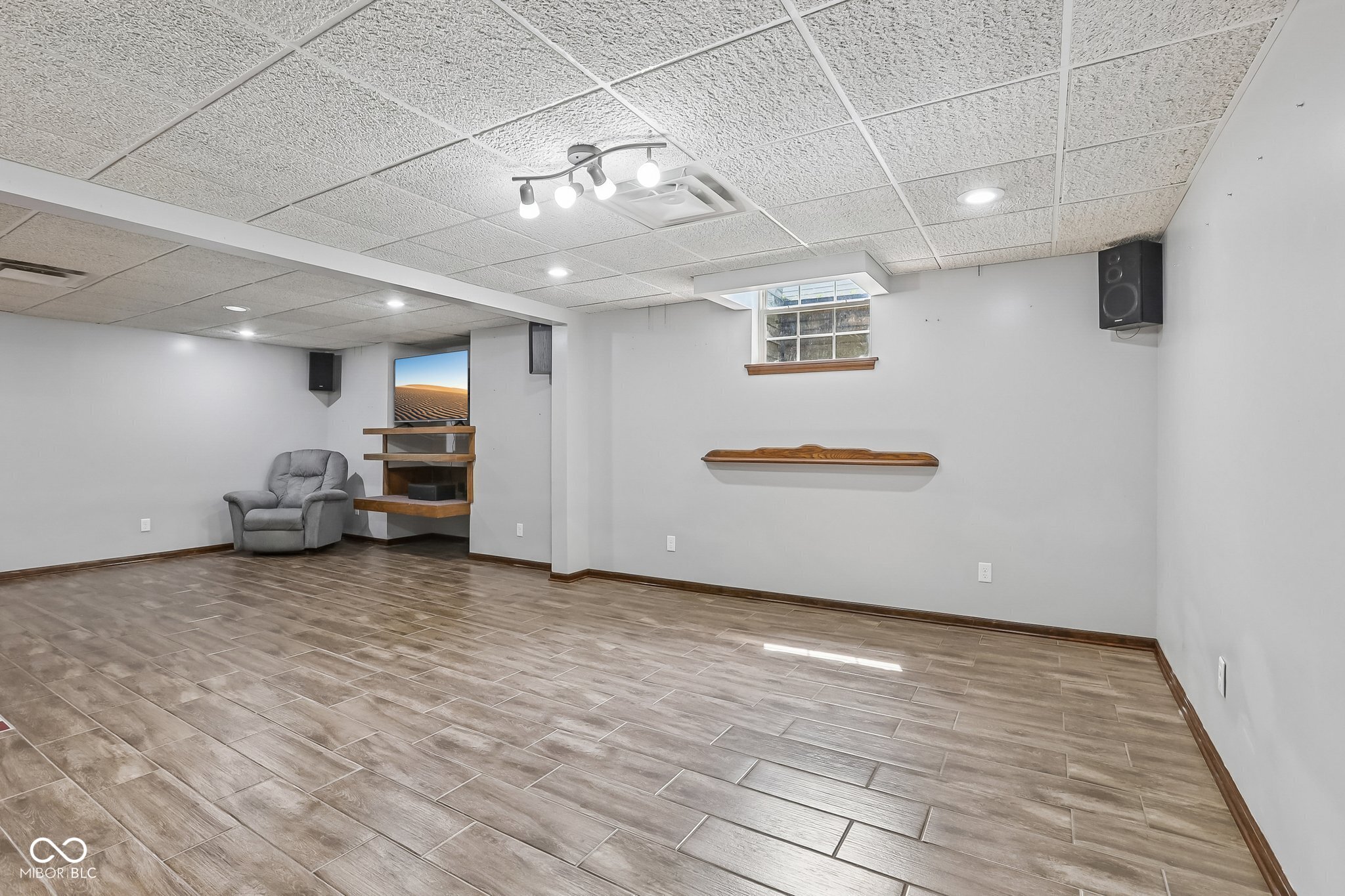 331 N Greenbriar Drive