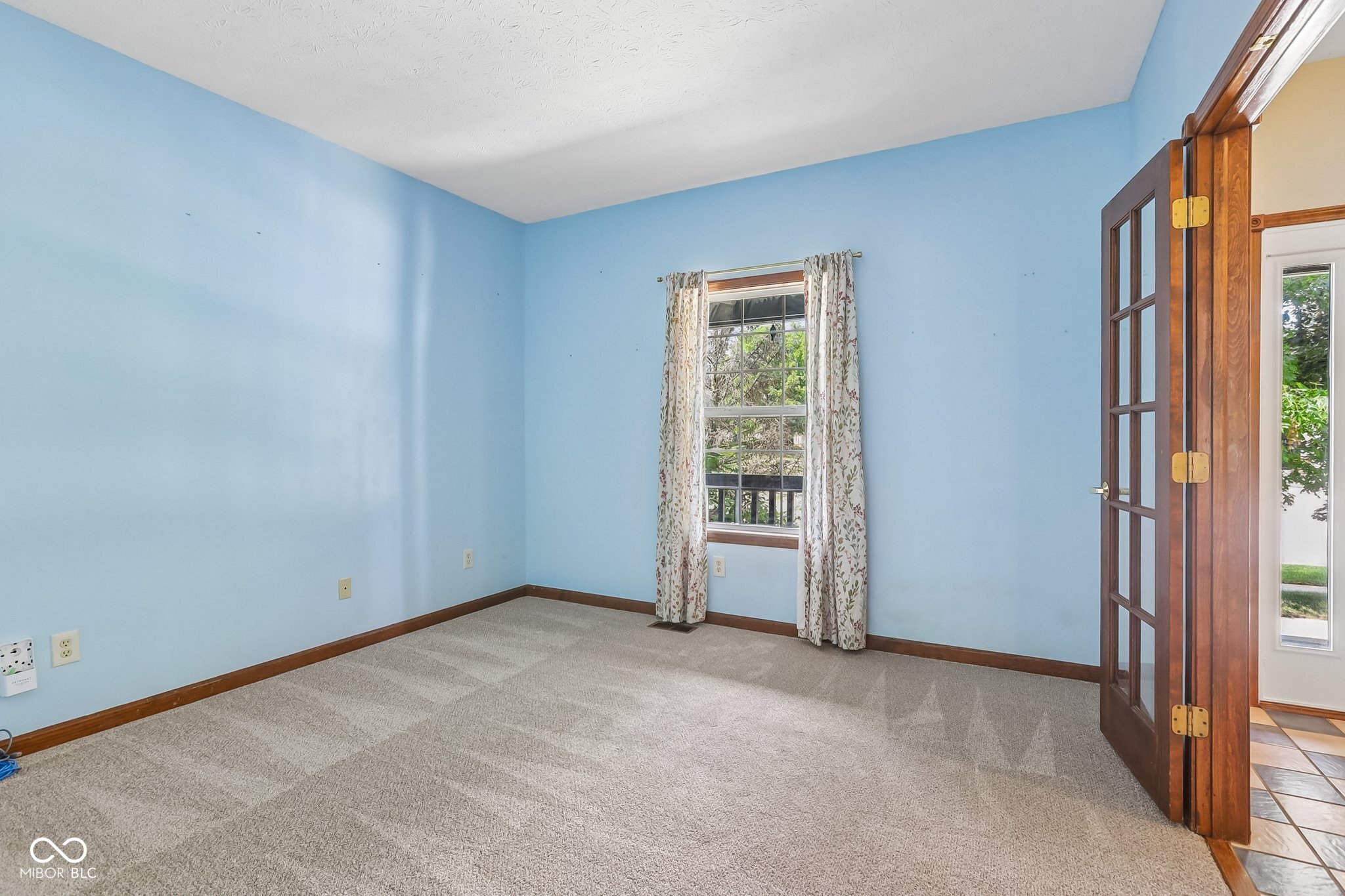331 N Greenbriar Drive