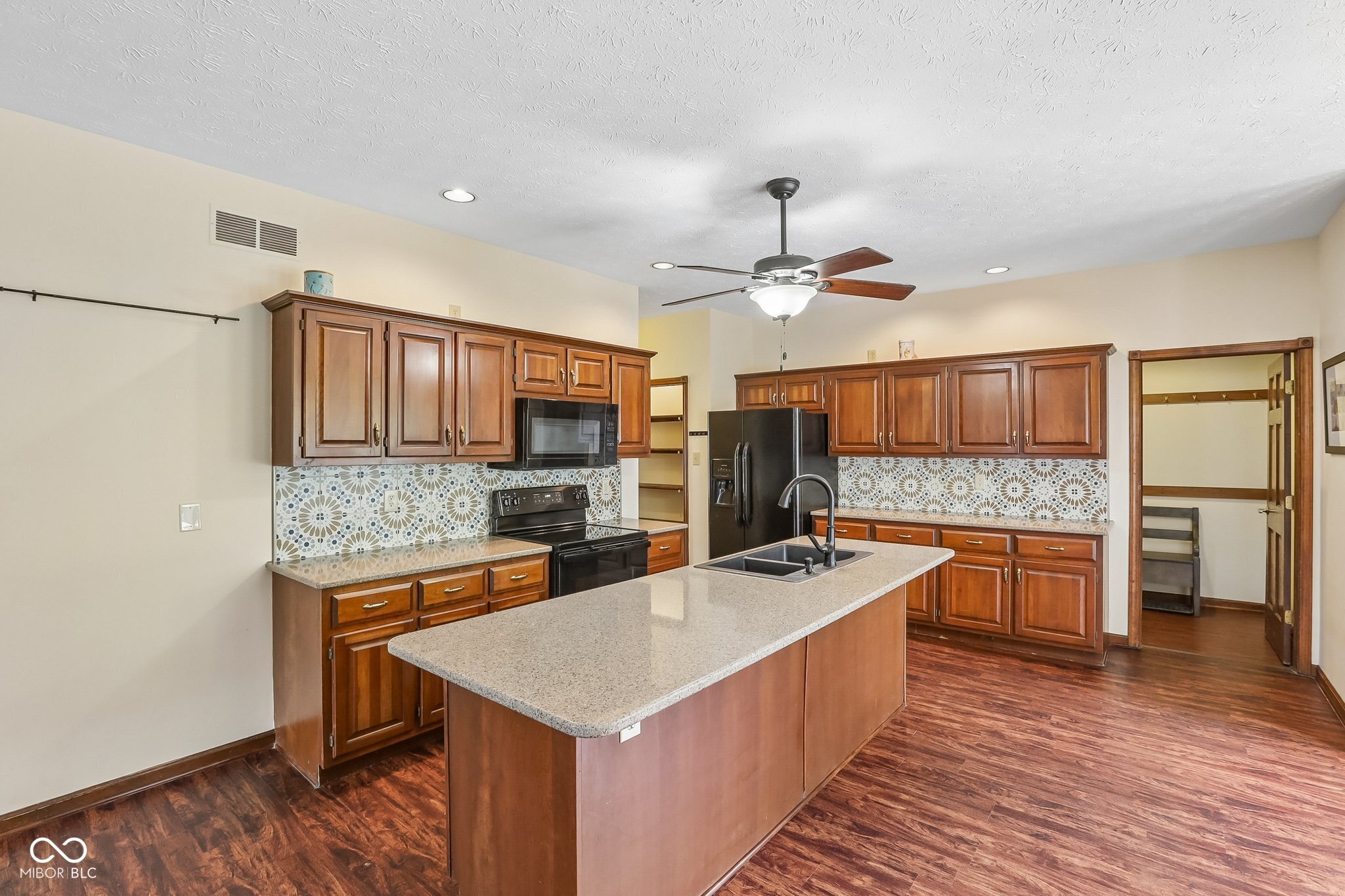 331 N Greenbriar Drive