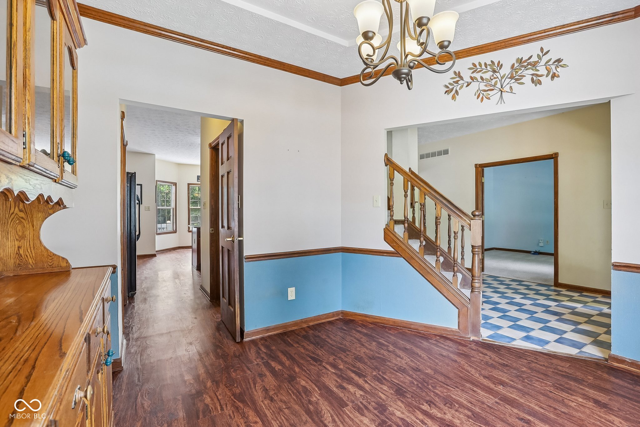 331 N Greenbriar Drive