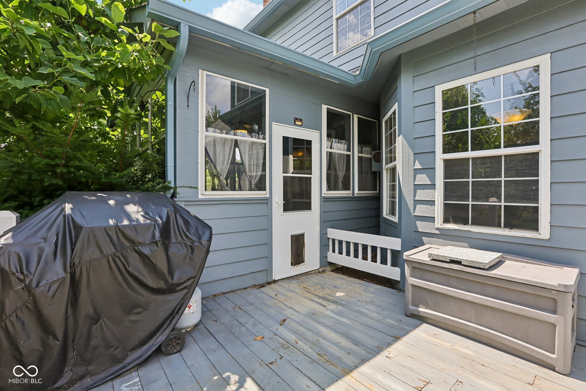 331 N Greenbriar Drive