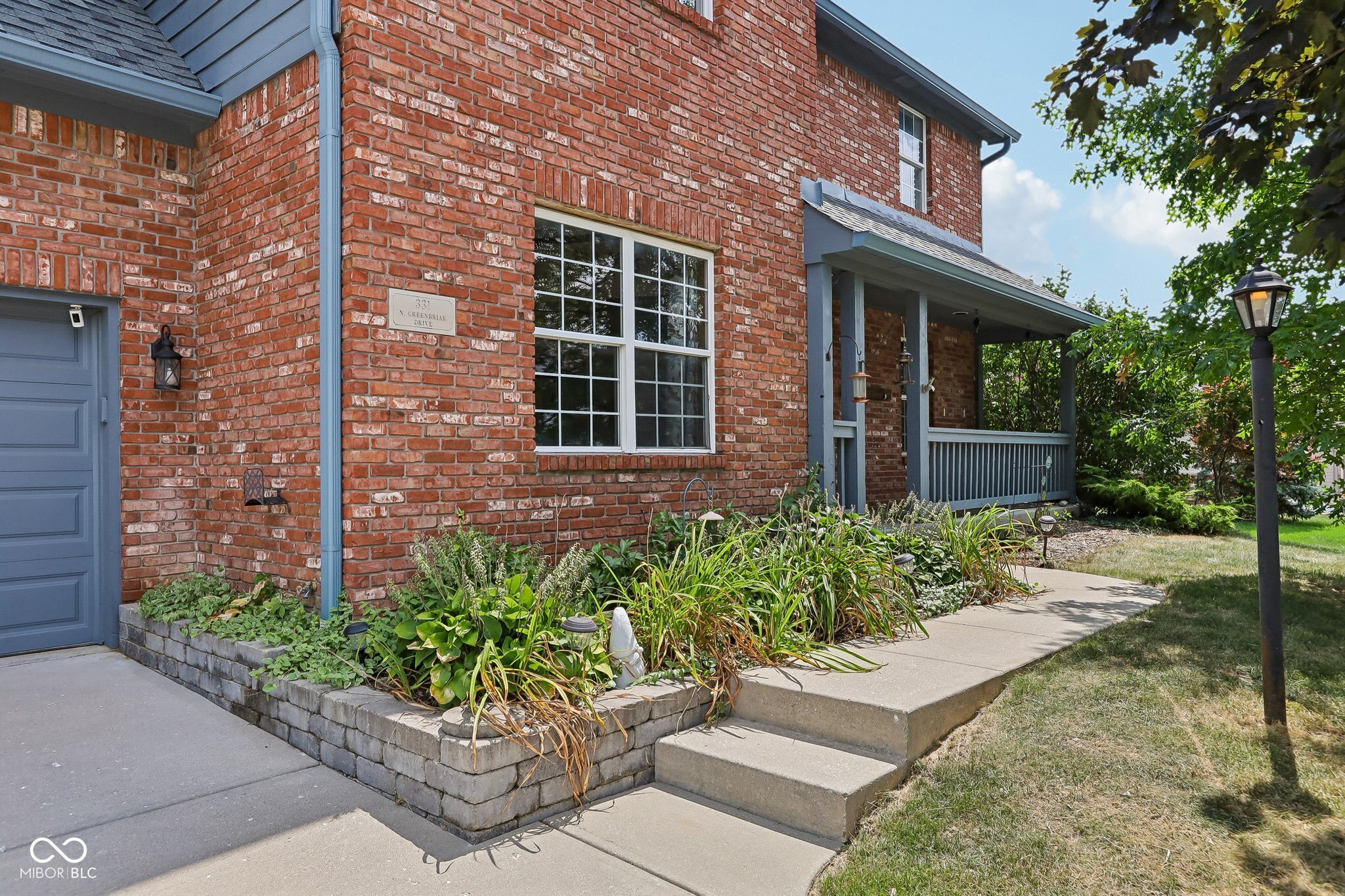 331 N Greenbriar Drive