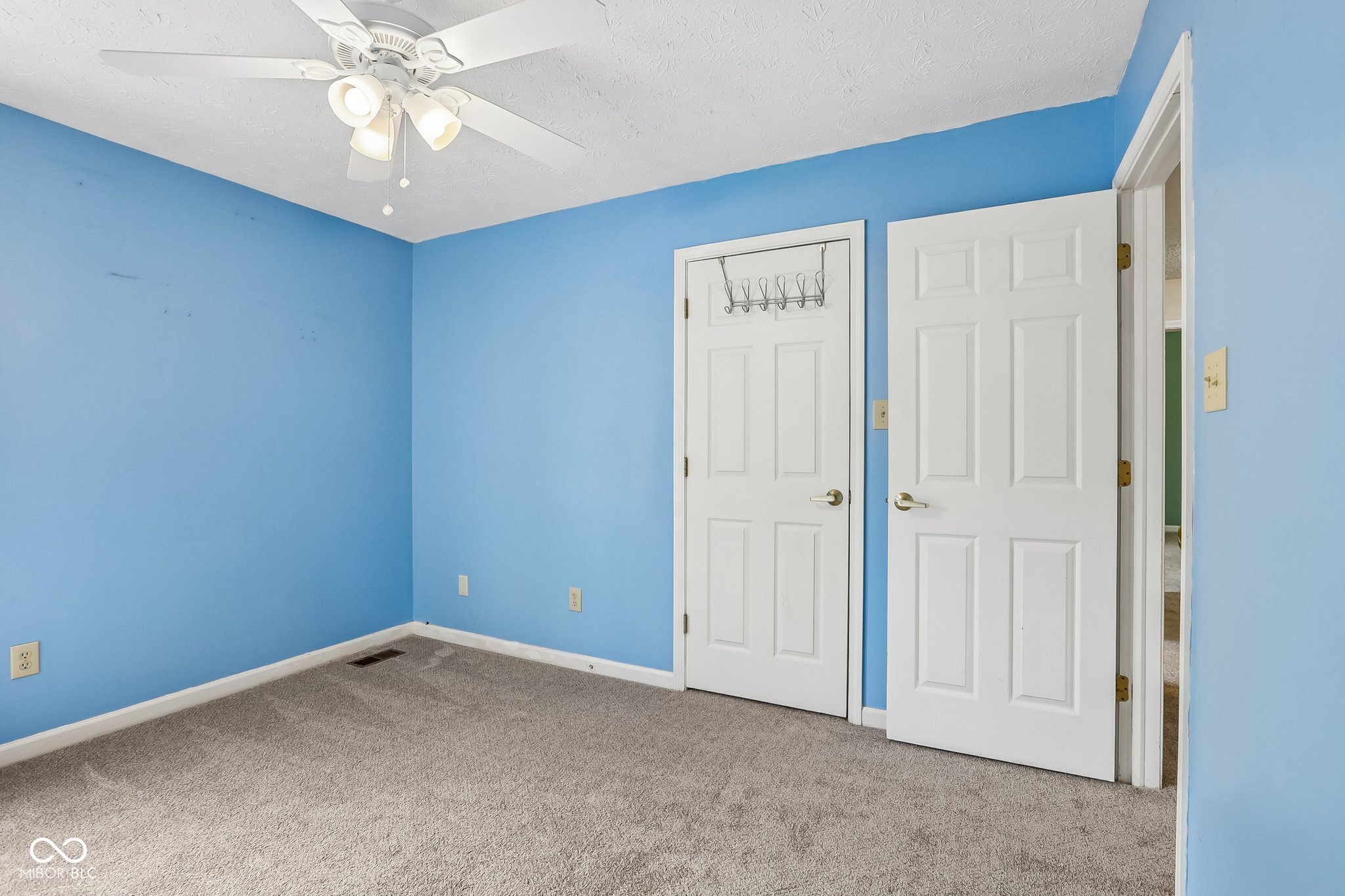 331 N Greenbriar Drive