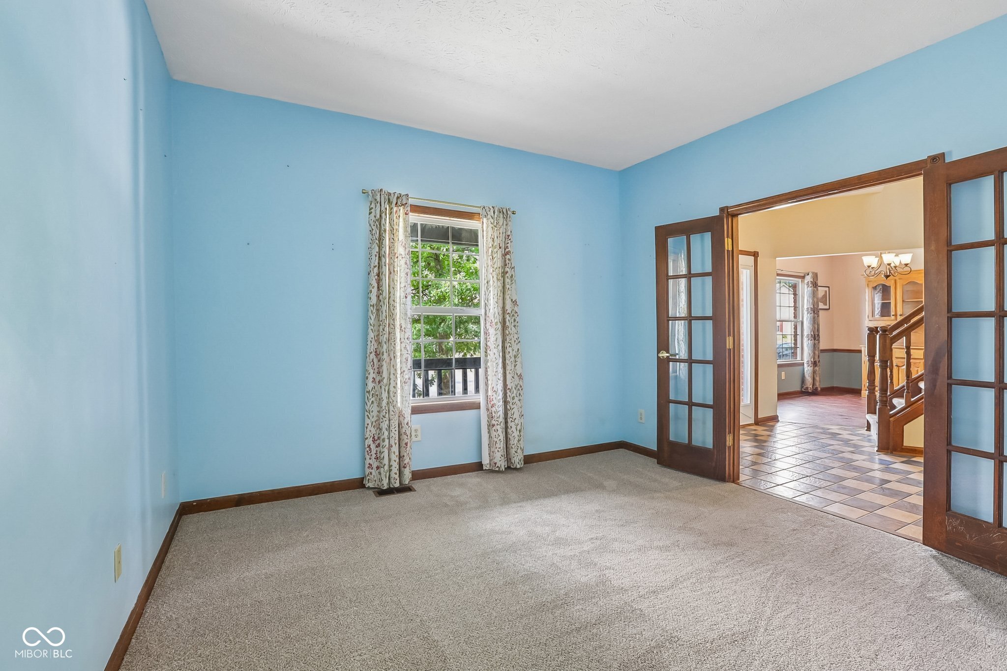 331 N Greenbriar Drive