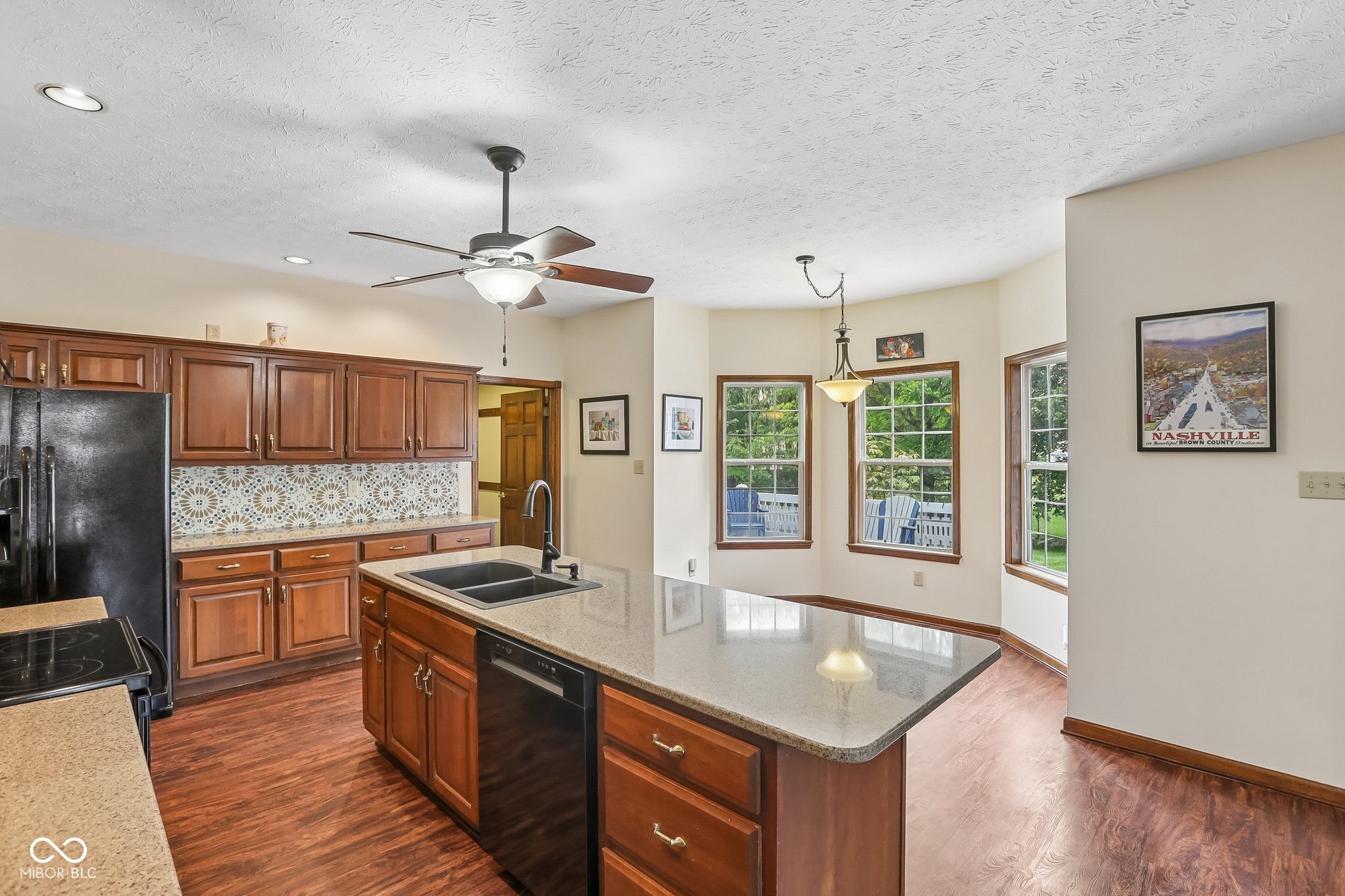 331 N Greenbriar Drive