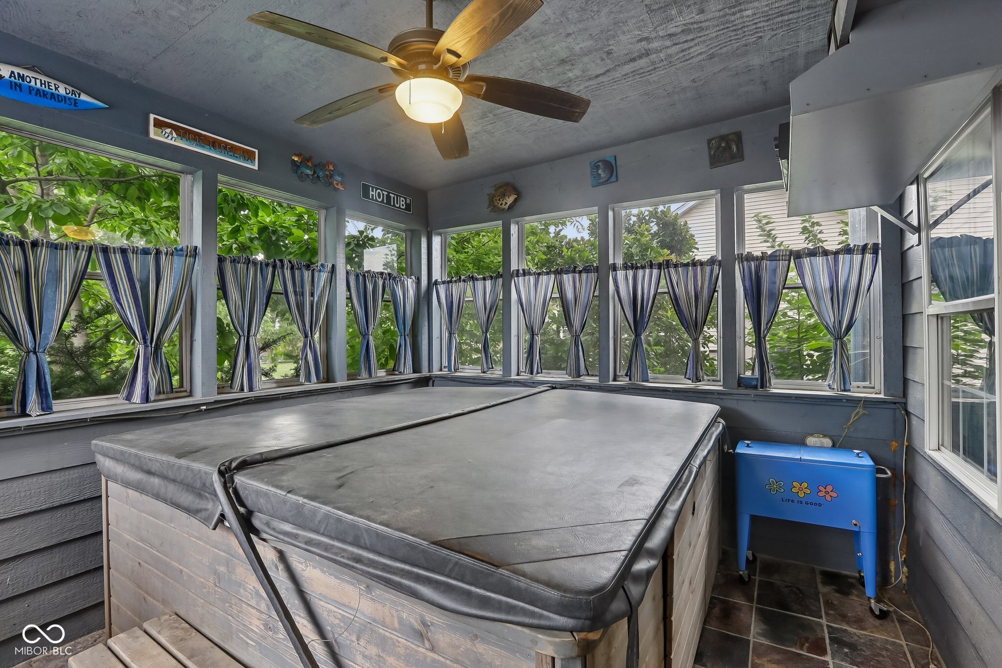 331 N Greenbriar Drive