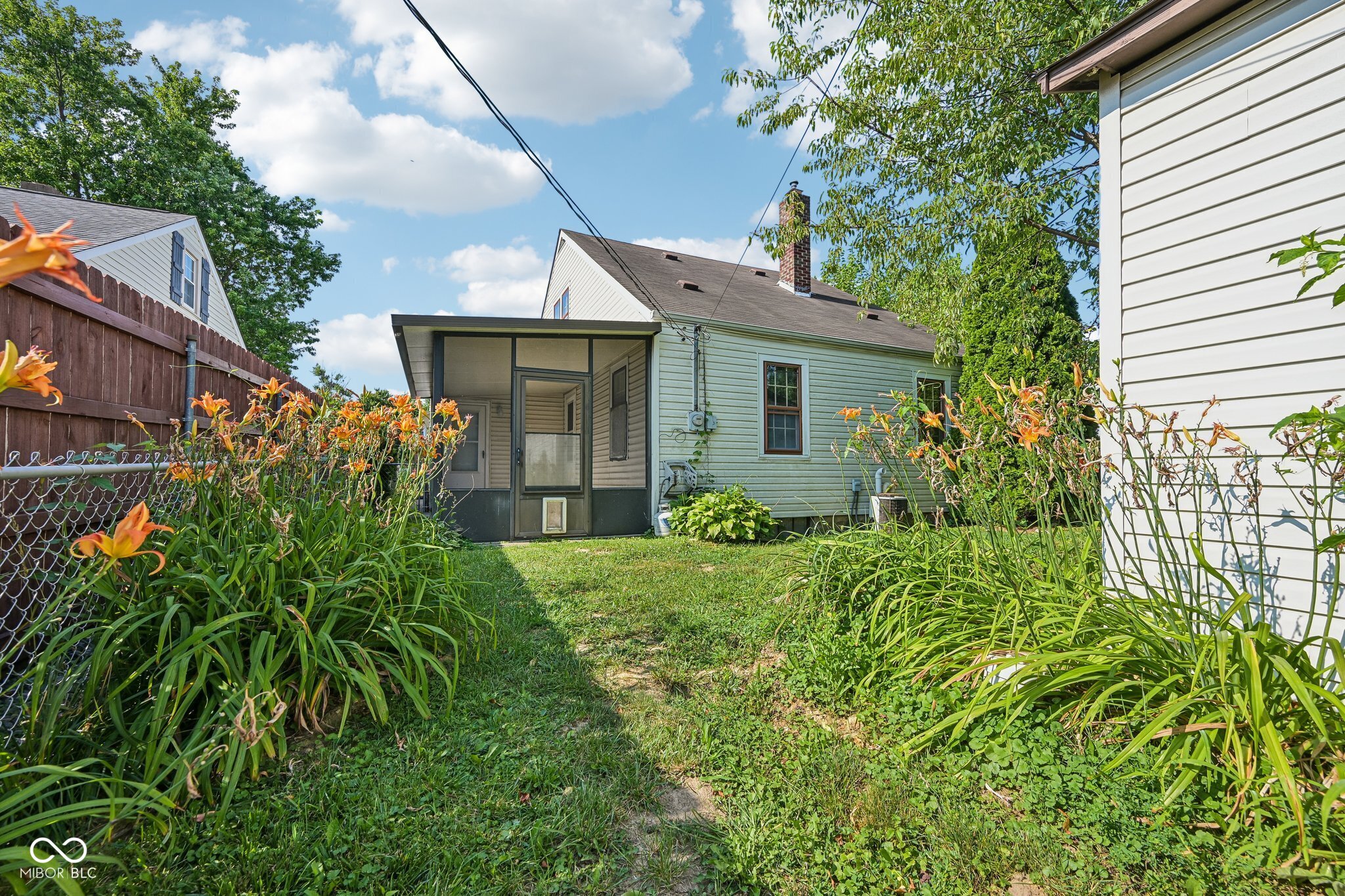 308 E 38th Street