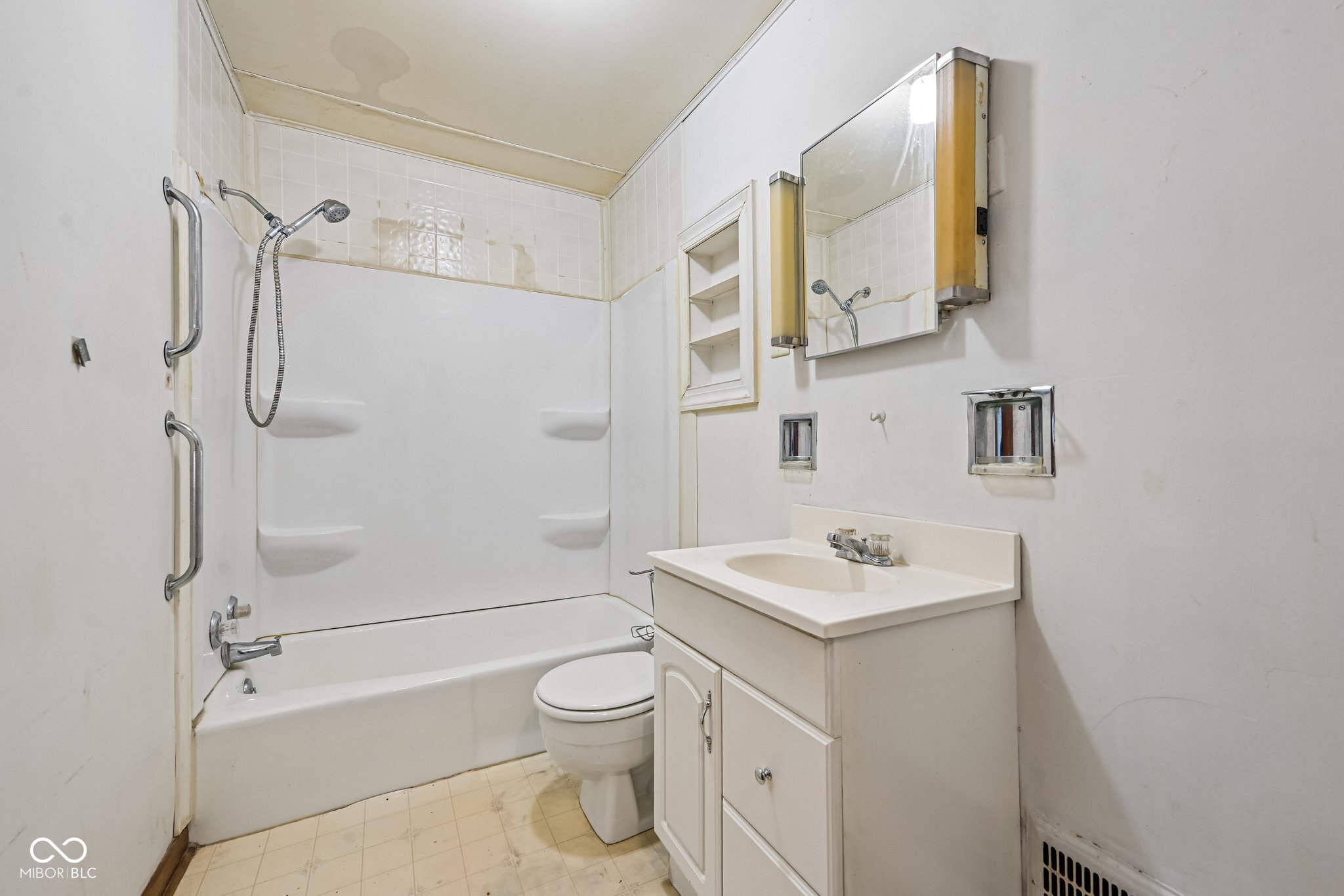 308 E 38th Street