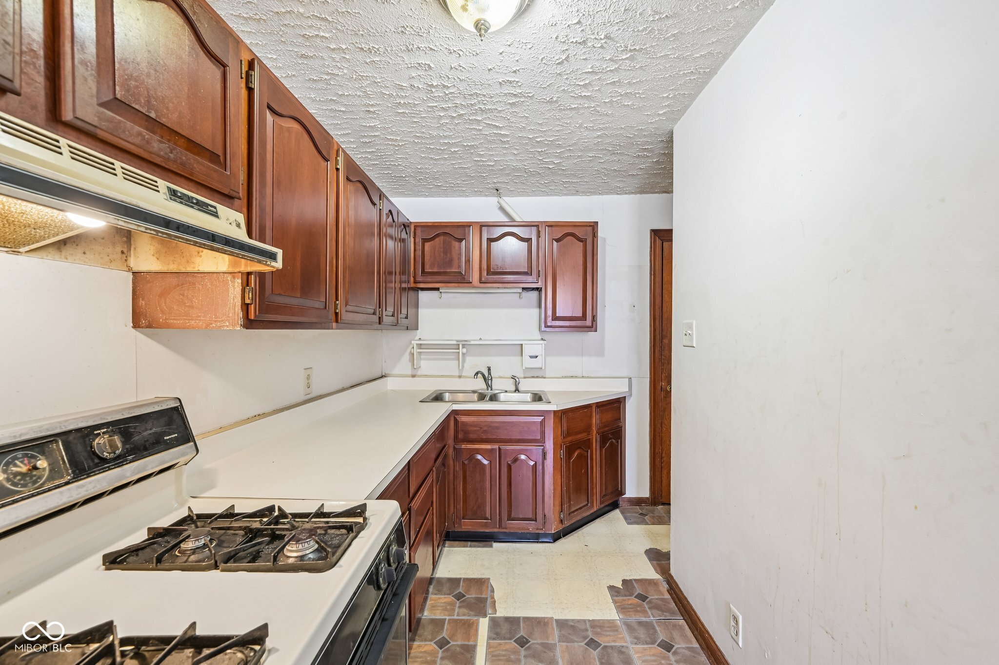 308 E 38th Street