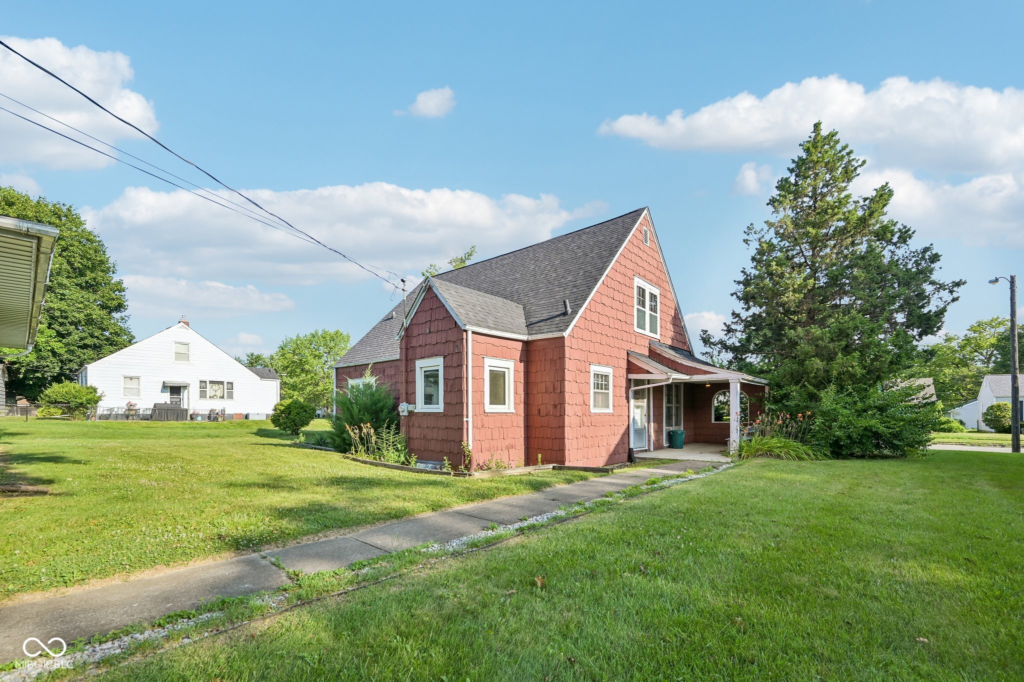 327 E 37th Street