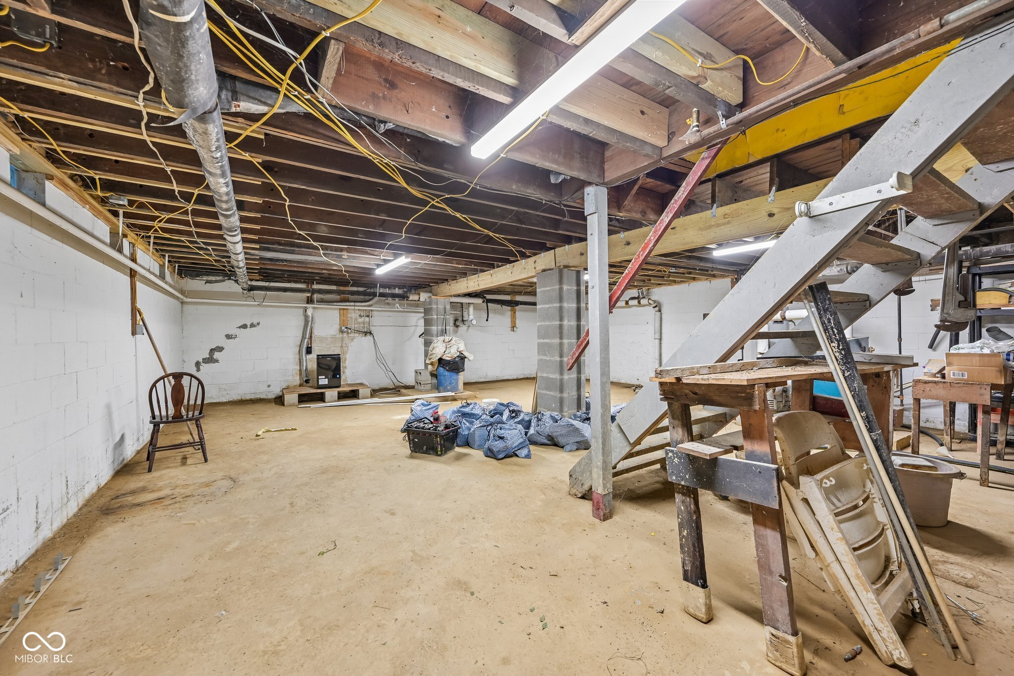 327 E 37th Street