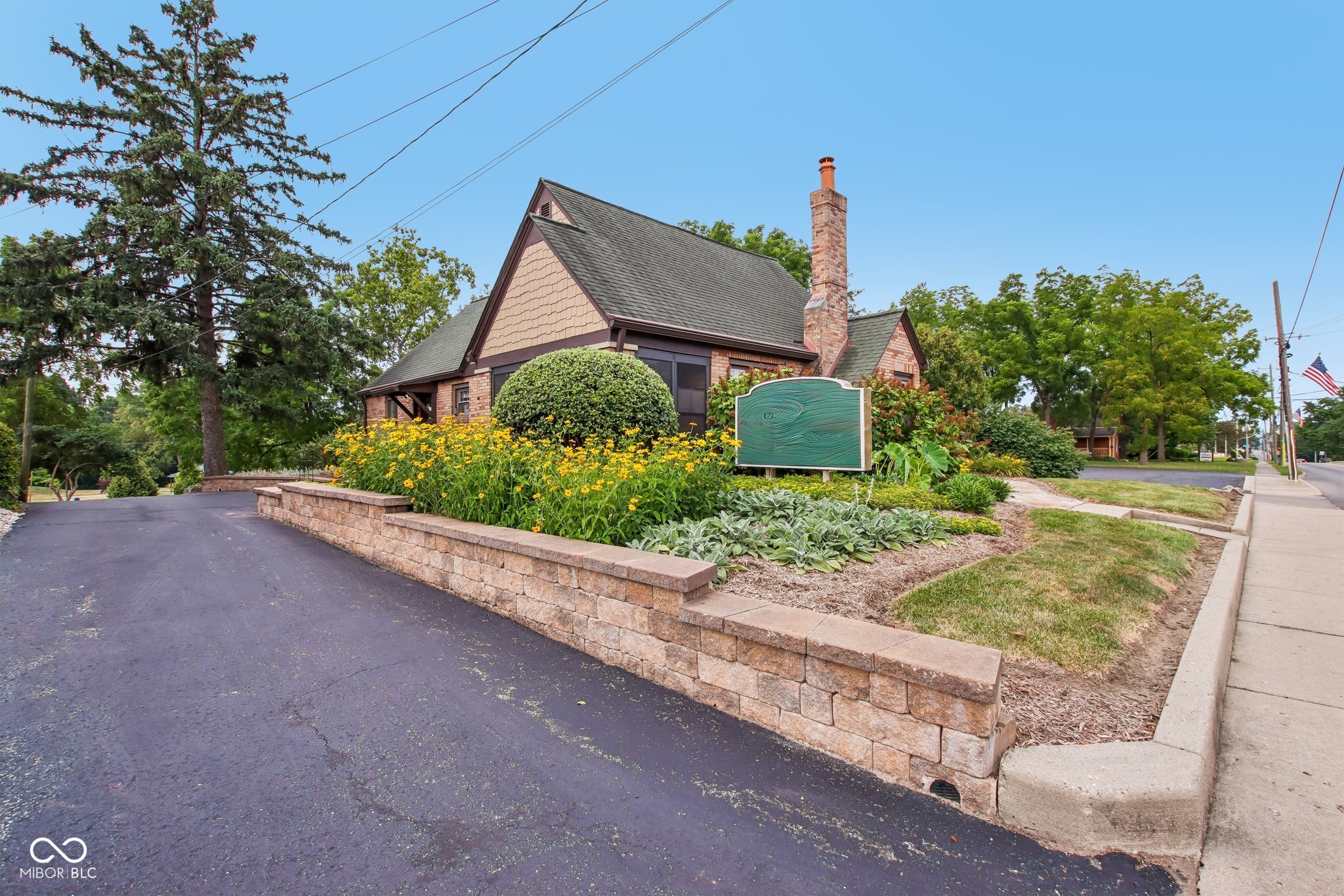 399 W Main Street