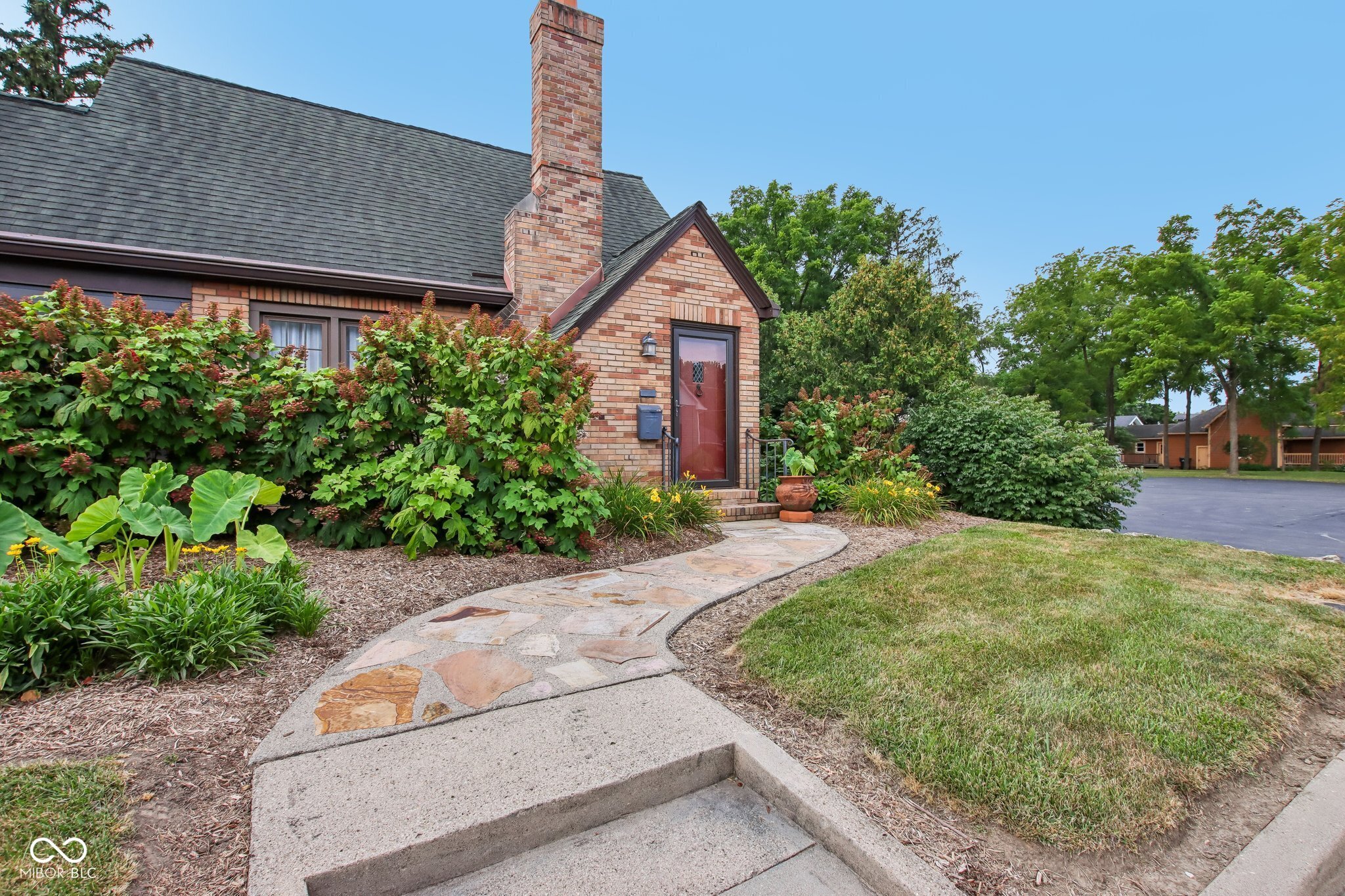 399 W Main Street