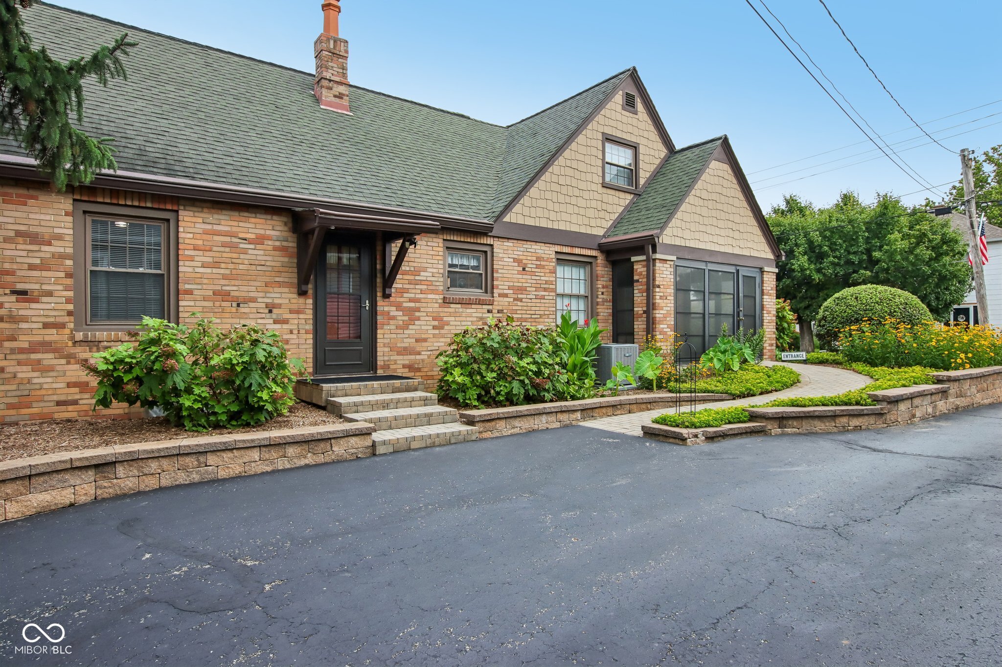 399 W Main Street