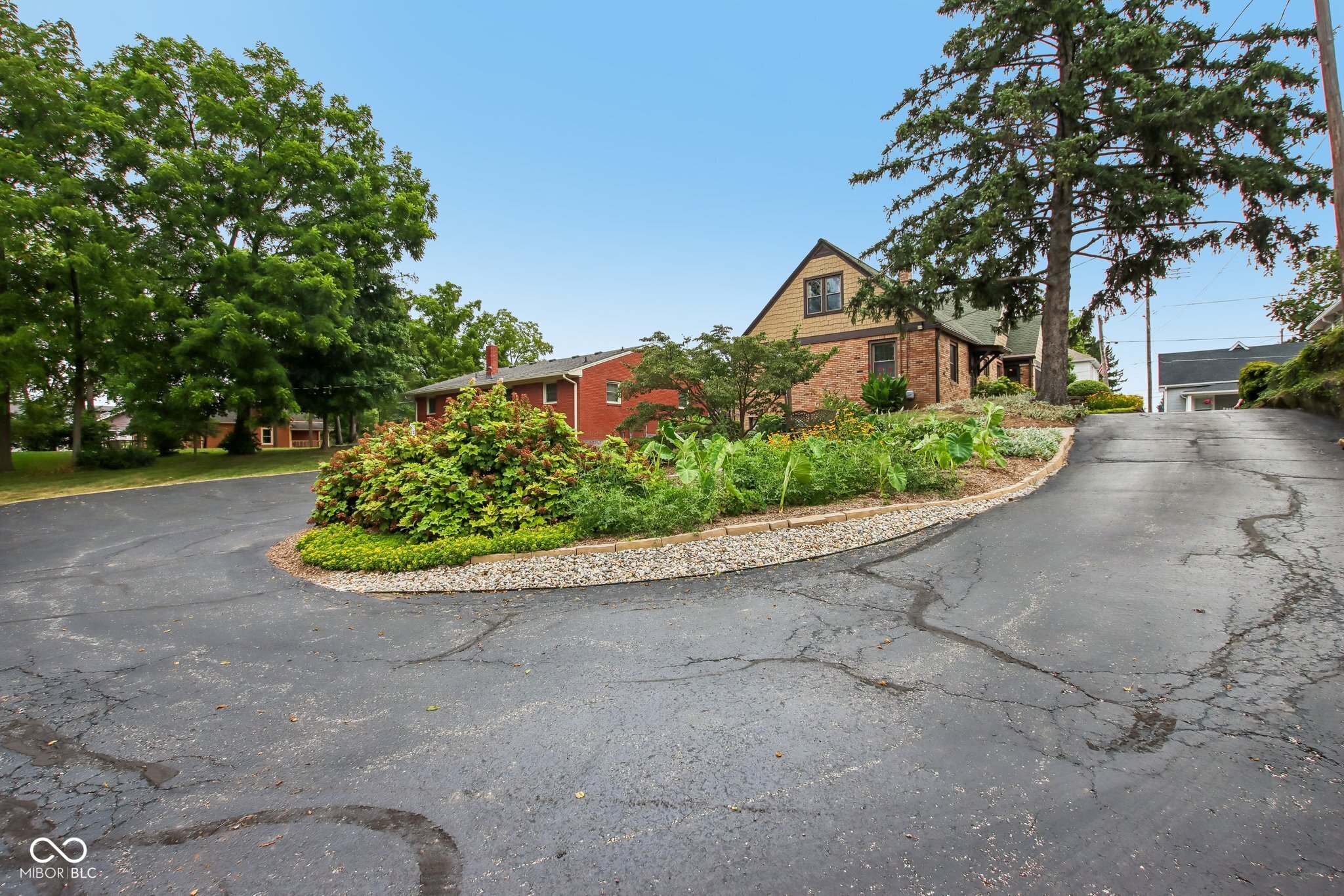 399 W Main Street