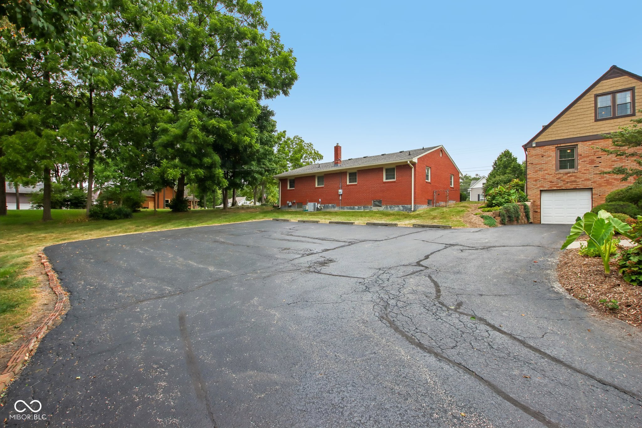 399 W Main Street