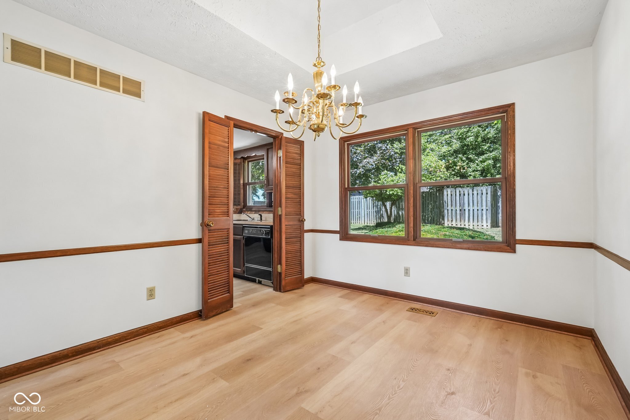 104 E Brunswick Avenue