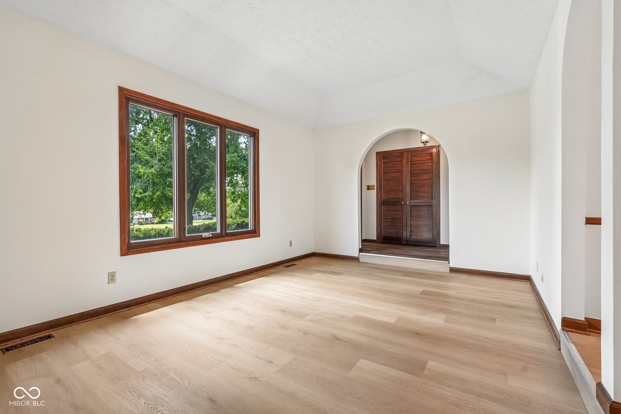 104 E Brunswick Avenue