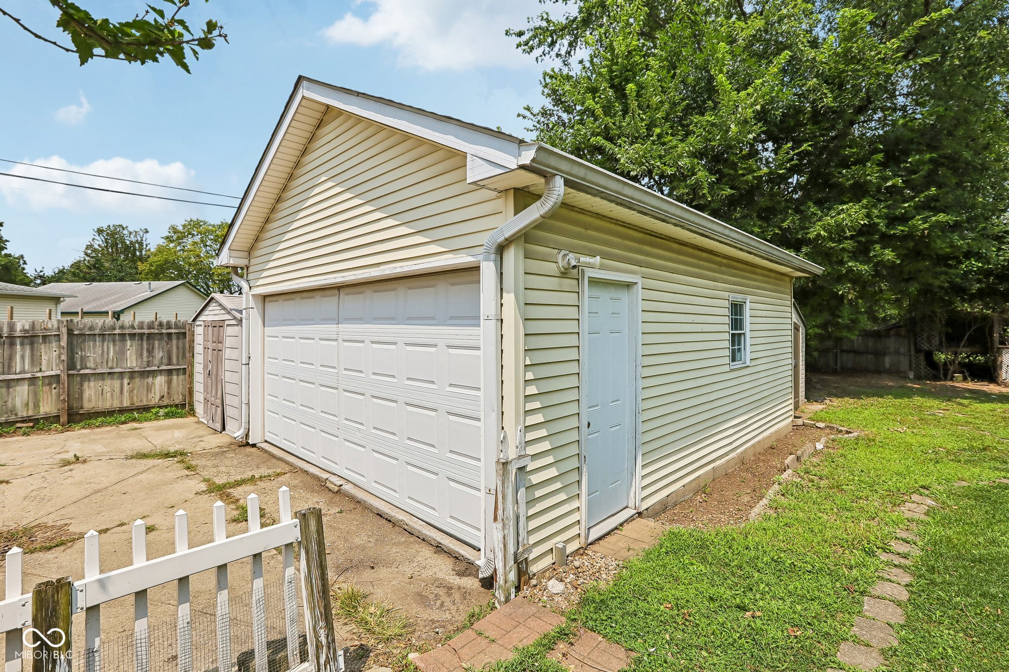 5670 W Mooresville Road
