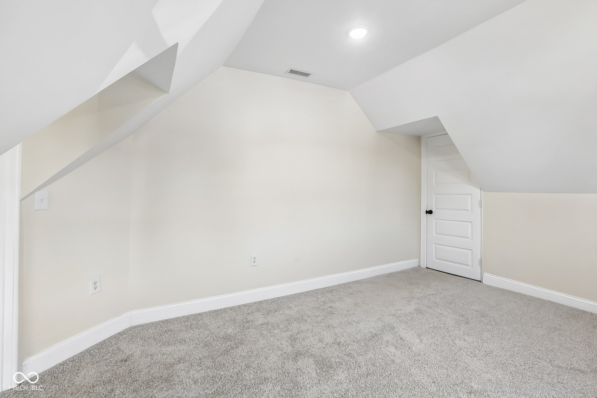 19 N Ritter Avenue