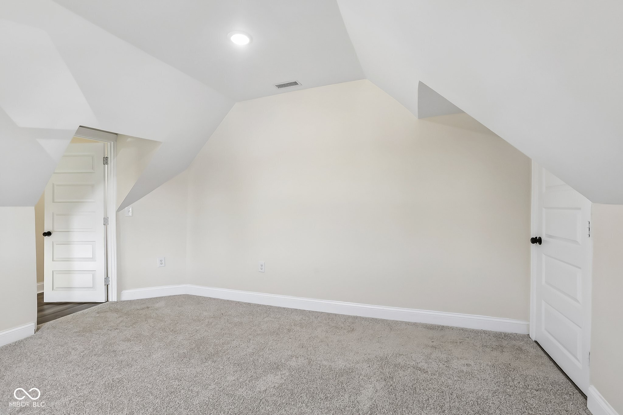 19 N Ritter Avenue