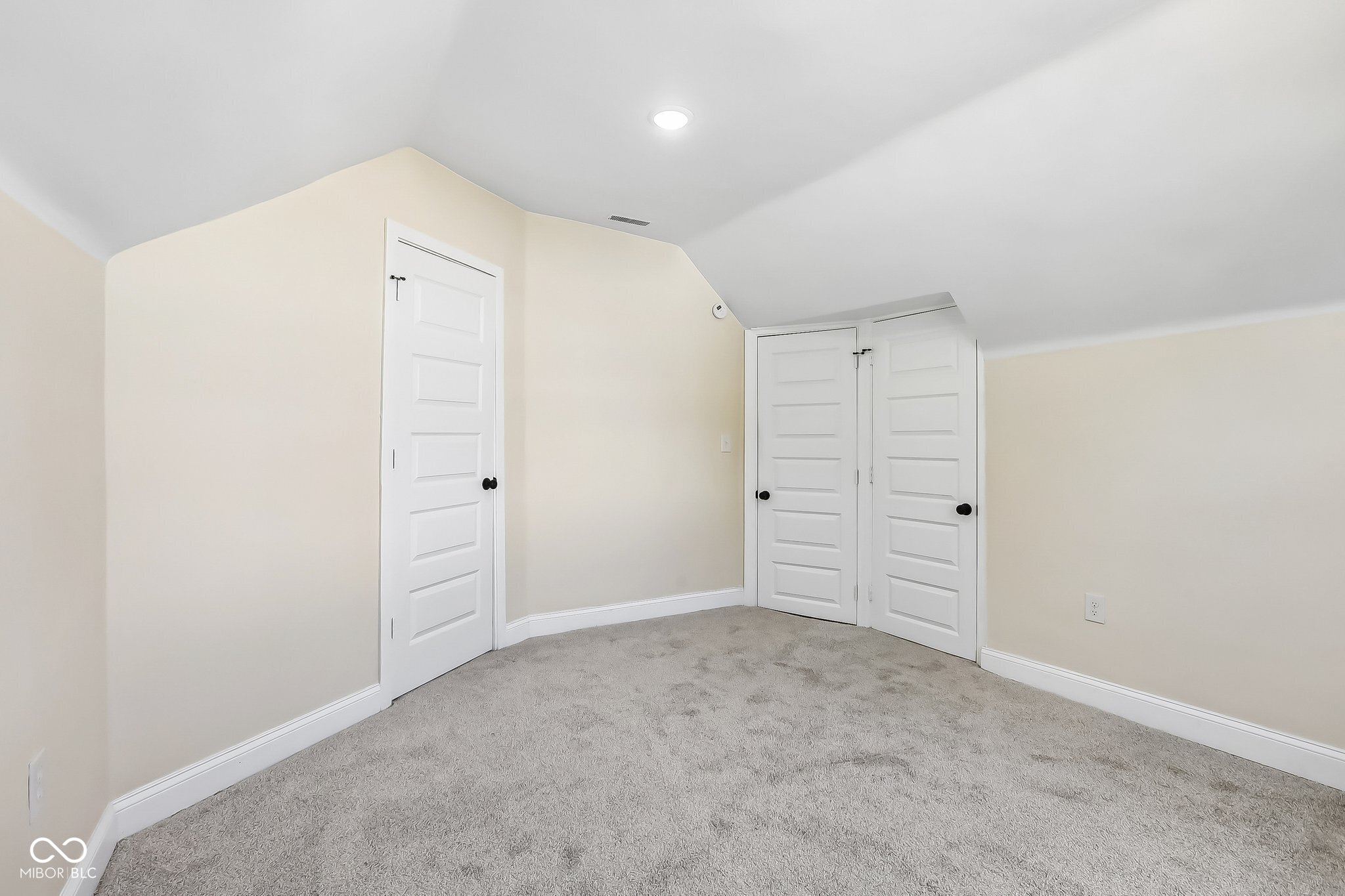 19 N Ritter Avenue