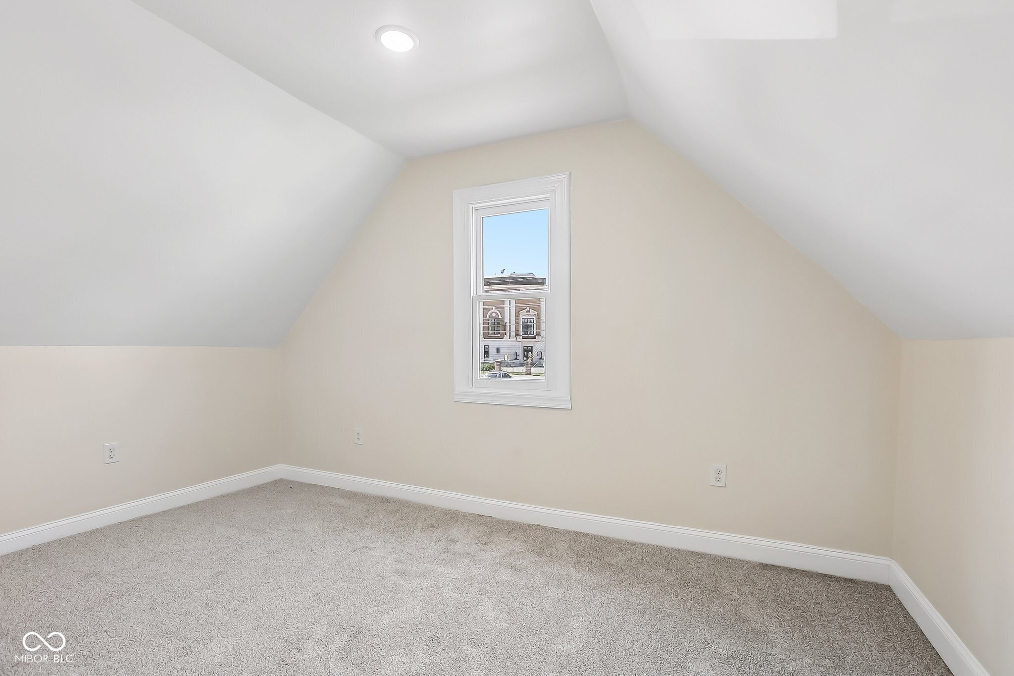 19 N Ritter Avenue