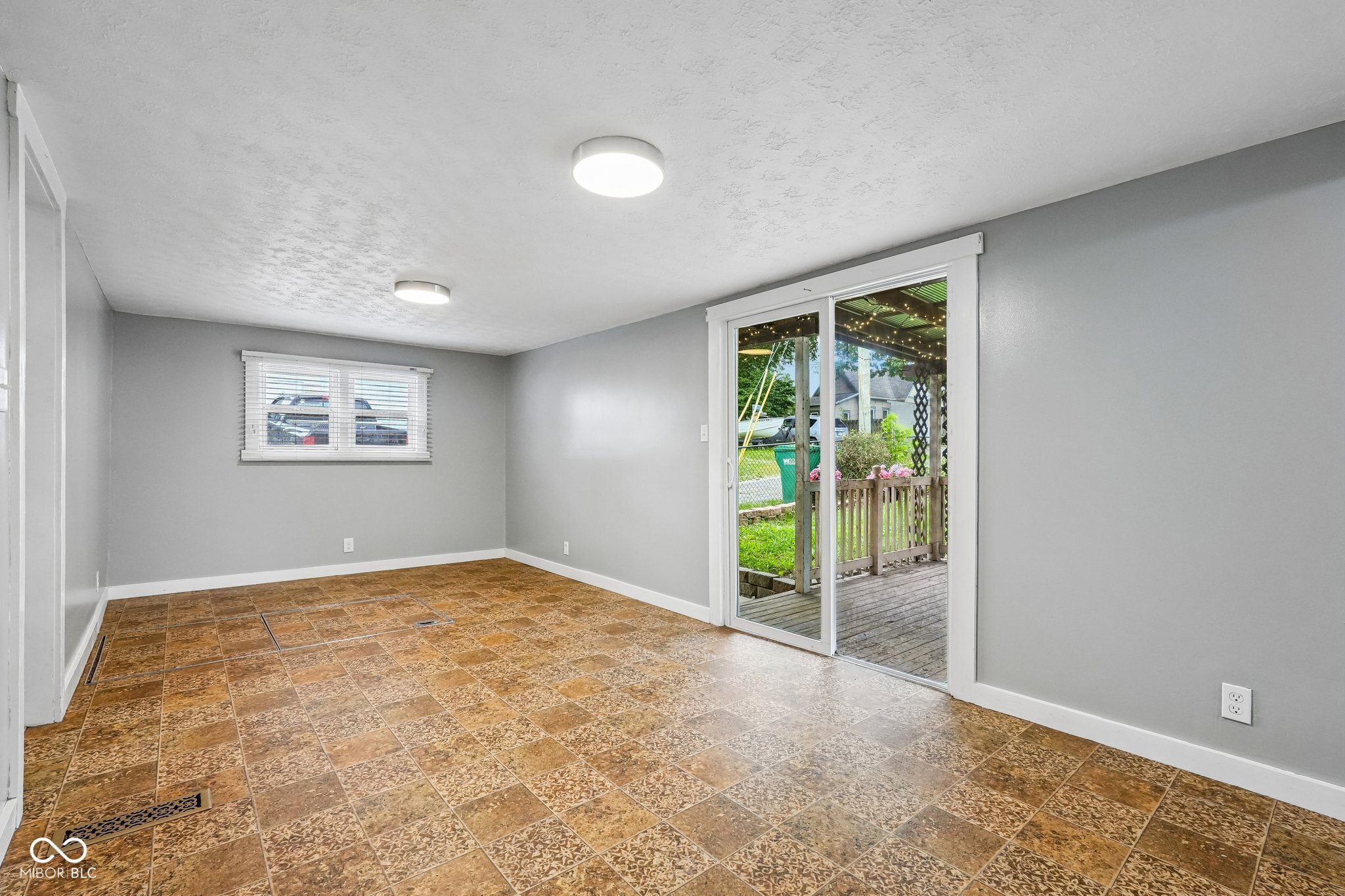 321 W Mechanic Street