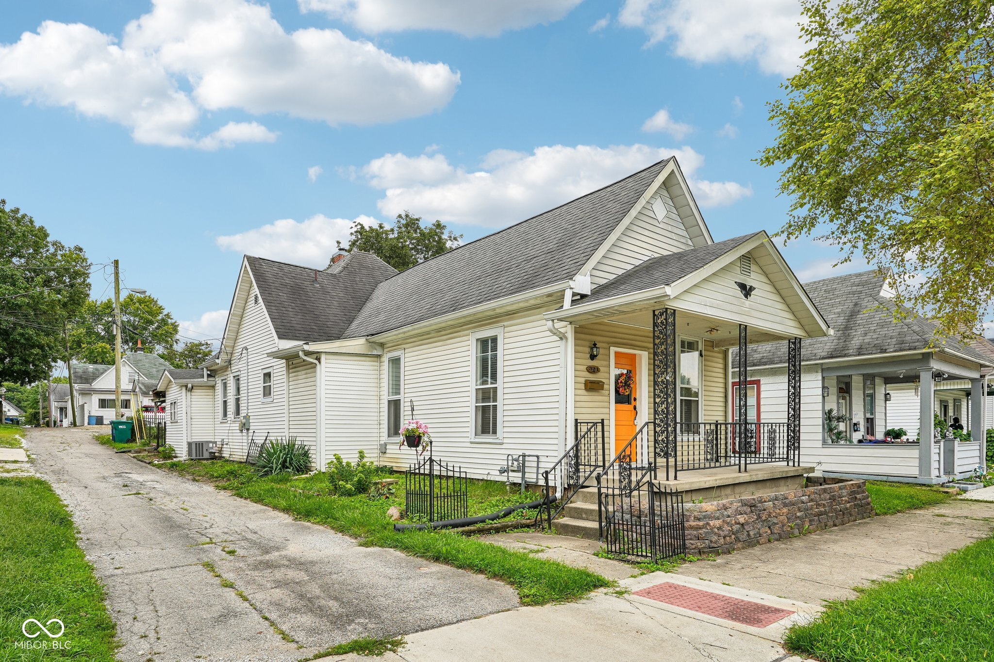 321 W Mechanic Street