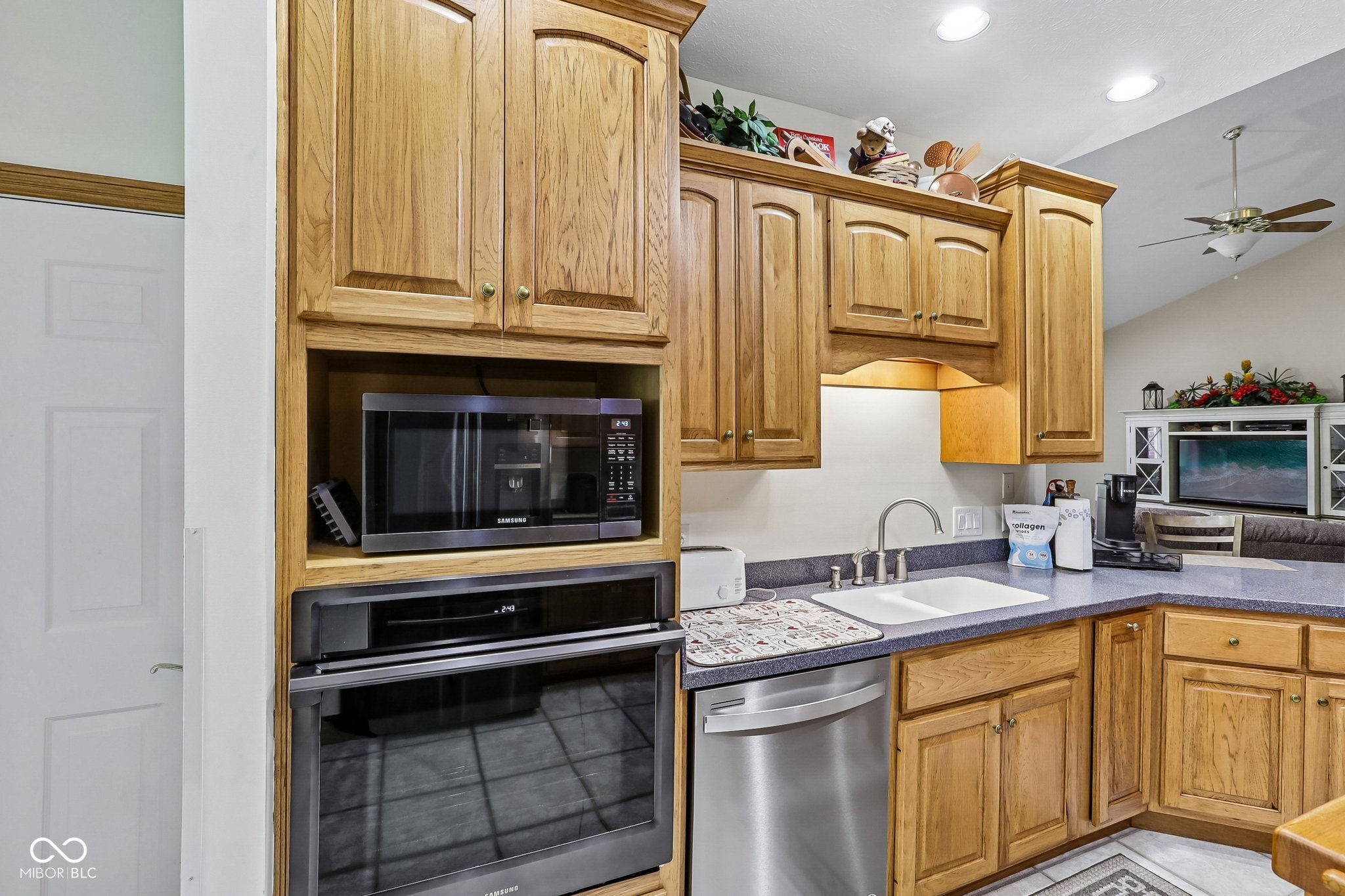 8936 Stonegate Way Unit: A